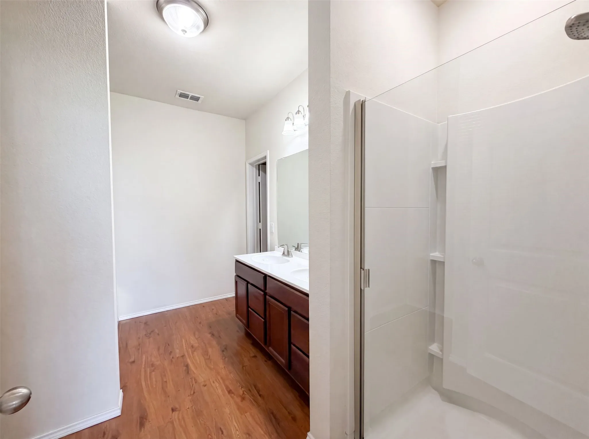 Single Family Residence For Sale in Denton County , 9165 Blackstone Drive, Providence Village, Texas 76227, 3 Bedroom, 3 Bathroom, 2 Garage spaces, 2,600 Sqft, built in 2015, mls#21322603, Real Estate Agent in Providence Village, Homes For Sale in Denton county, Homes For Sale in Providence Village, Realtor in Providence Village Texas, Real Estate Brokerage Independent Realty Texas, Luminita Cordes Realtor