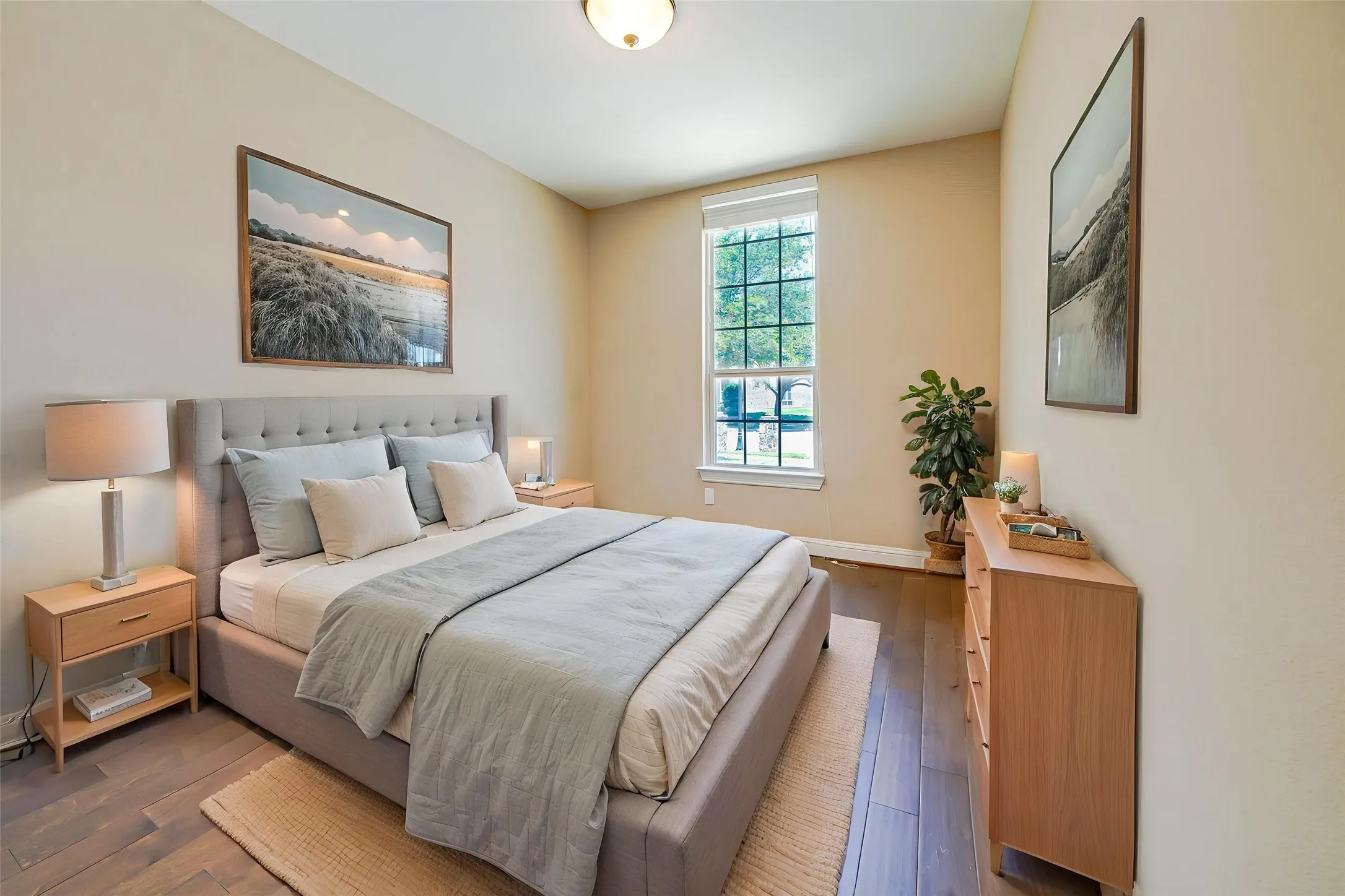 Single Family Residence For Sale in Tarrant County , 2213 Cotswold Valley Court, Southlake, Texas 76092, 5 Bedroom, 5 Bathroom, 2 Garage spaces, 3,797 Sqft, built in 2014, mls#21315991, Real Estate Agent in Southlake, Homes For Sale in Tarrant county, Homes For Sale in Southlake, Realtor in Southlake Texas, Real Estate Brokerage Independent Realty Texas, Luminita Cordes Realtor