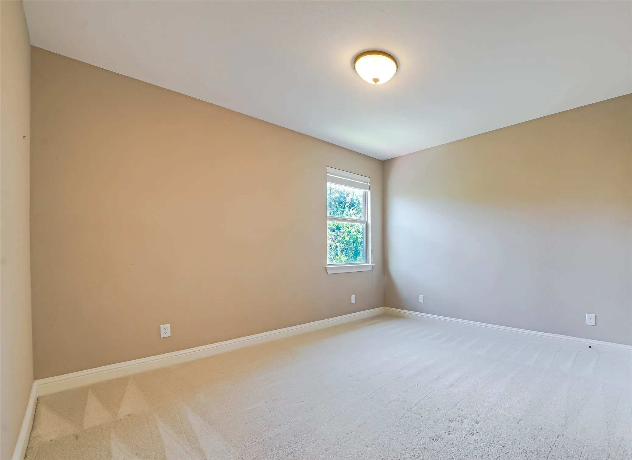 Single Family Residence For Sale in Tarrant County , 2213 Cotswold Valley Court, Southlake, Texas 76092, 5 Bedroom, 5 Bathroom, 2 Garage spaces, 3,797 Sqft, built in 2014, mls#21315991, Real Estate Agent in Southlake, Homes For Sale in Tarrant county, Homes For Sale in Southlake, Realtor in Southlake Texas, Real Estate Brokerage Independent Realty Texas, Luminita Cordes Realtor