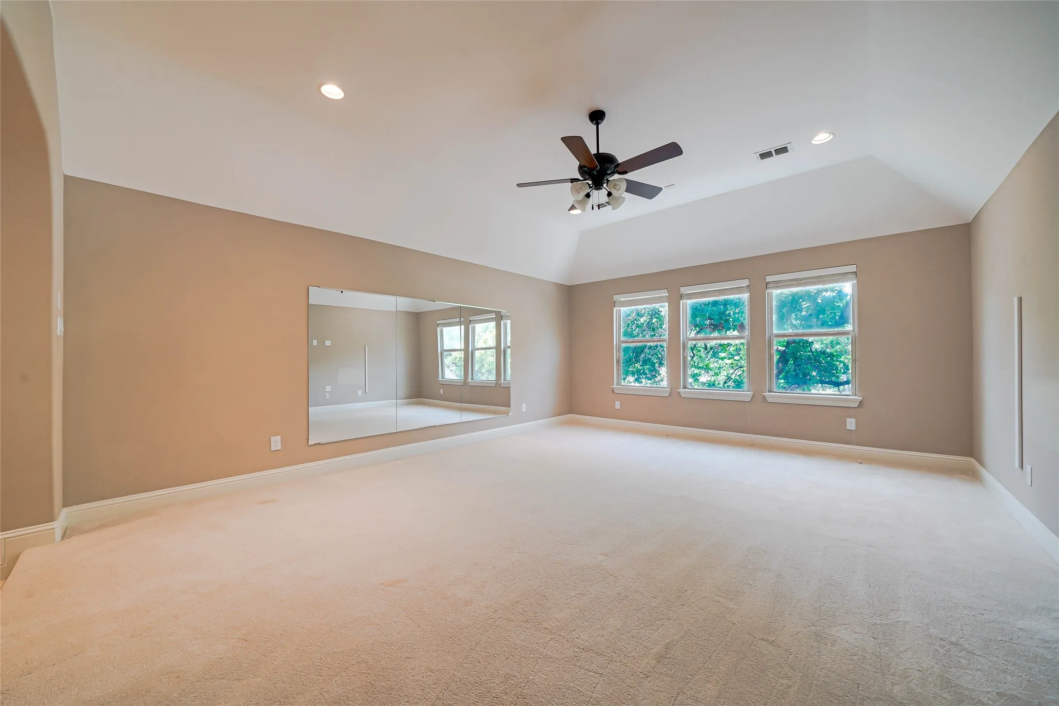 Single Family Residence For Sale in Tarrant County , 2213 Cotswold Valley Court, Southlake, Texas 76092, 5 Bedroom, 5 Bathroom, 2 Garage spaces, 3,797 Sqft, built in 2014, mls#21315991, Real Estate Agent in Southlake, Homes For Sale in Tarrant county, Homes For Sale in Southlake, Realtor in Southlake Texas, Real Estate Brokerage Independent Realty Texas, Luminita Cordes Realtor