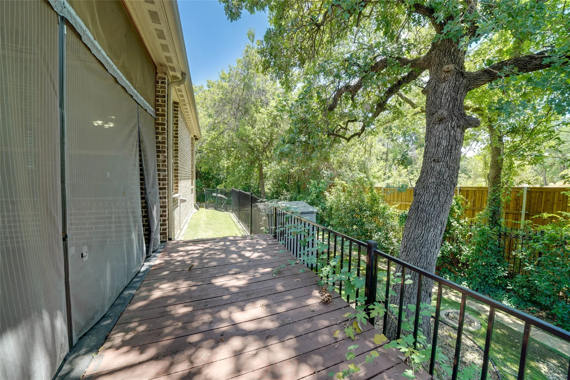 Single Family Residence For Sale in Tarrant County , 2213 Cotswold Valley Court, Southlake, Texas 76092, 5 Bedroom, 5 Bathroom, 2 Garage spaces, 3,797 Sqft, built in 2014, mls#21315991, Real Estate Agent in Southlake, Homes For Sale in Tarrant county, Homes For Sale in Southlake, Realtor in Southlake Texas, Real Estate Brokerage Independent Realty Texas, Luminita Cordes Realtor