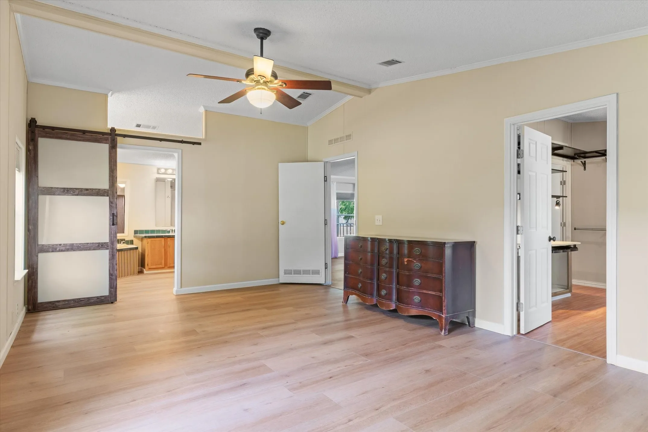 Mobile Home For Sale in Rockwall County , 567 Poetry Road, Royse City, Texas 75189, 4 Bedroom, 3 Bathroom, Garage spaces, 2,280 Sqft, built in 2000, mls#21320048, Real Estate Agent in Royse City, Homes For Sale in Rockwall county, Homes For Sale in Royse City, Realtor in Royse City Texas, Real Estate Brokerage Independent Realty Texas, Luminita Cordes Realtor