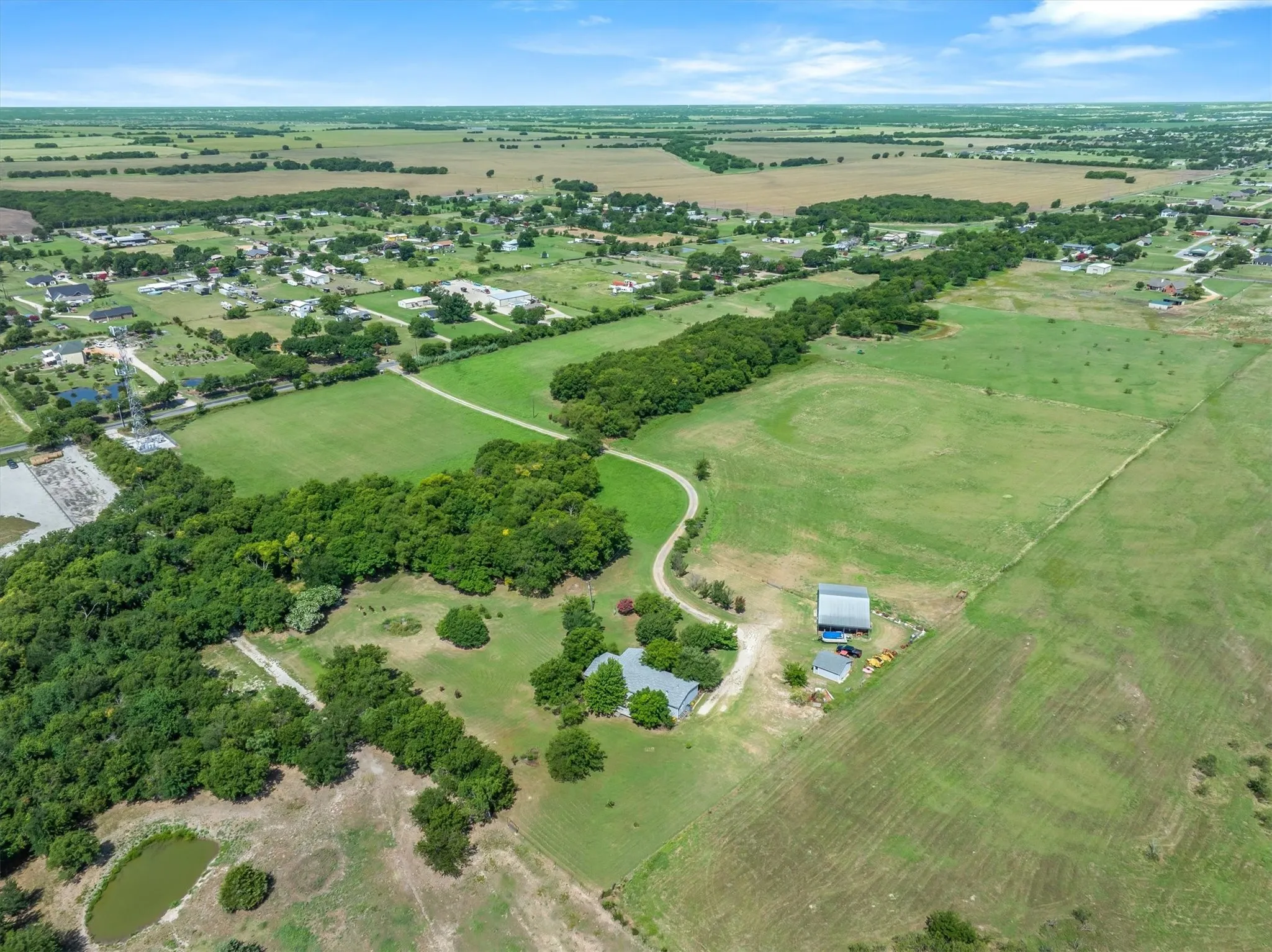 Mobile Home For Sale in Rockwall County , 567 Poetry Road, Royse City, Texas 75189, 4 Bedroom, 3 Bathroom, Garage spaces, 2,280 Sqft, built in 2000, mls#21320048, Real Estate Agent in Royse City, Homes For Sale in Rockwall county, Homes For Sale in Royse City, Realtor in Royse City Texas, Real Estate Brokerage Independent Realty Texas, Luminita Cordes Realtor