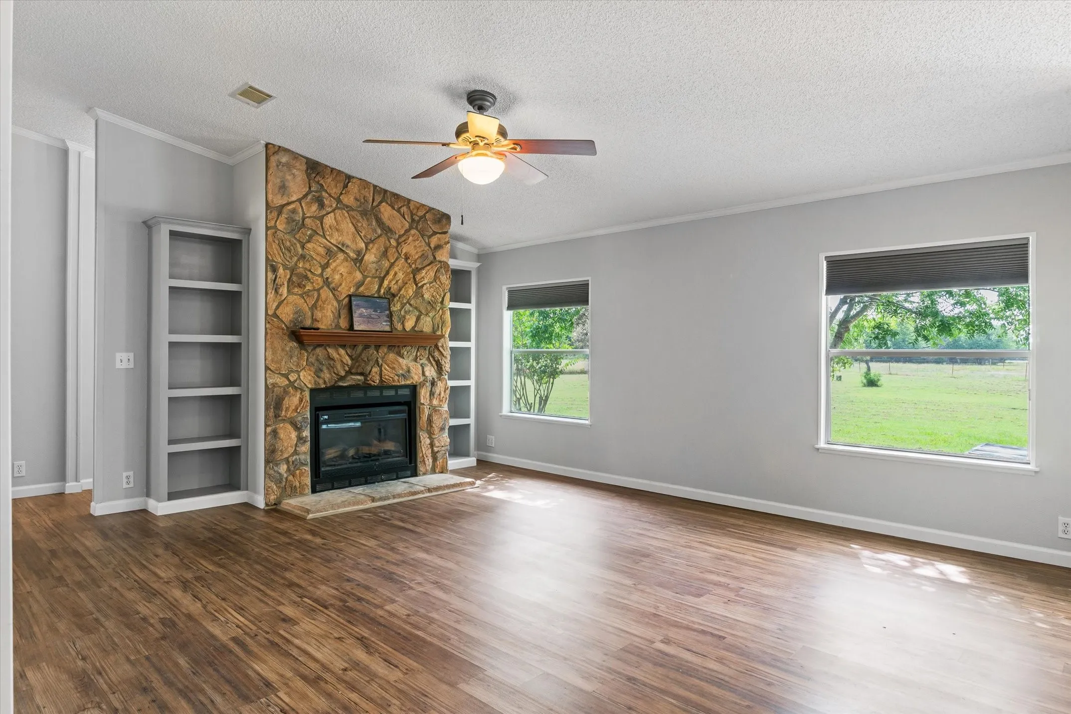 Mobile Home For Sale in Rockwall County , 567 Poetry Road, Royse City, Texas 75189, 4 Bedroom, 3 Bathroom, Garage spaces, 2,280 Sqft, built in 2000, mls#21320048, Real Estate Agent in Royse City, Homes For Sale in Rockwall county, Homes For Sale in Royse City, Realtor in Royse City Texas, Real Estate Brokerage Independent Realty Texas, Luminita Cordes Realtor