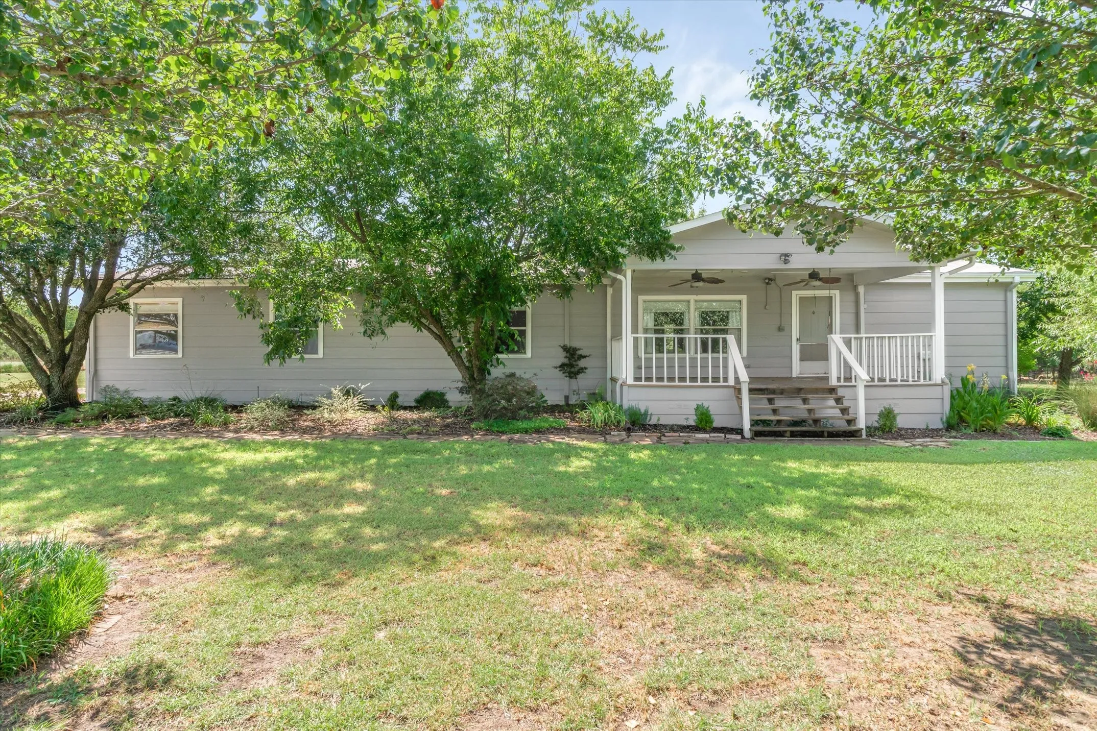 Mobile Home For Sale in Rockwall County , 567 Poetry Road, Royse City, Texas 75189, 4 Bedroom, 3 Bathroom, Garage spaces, 2,280 Sqft, built in 2000, mls#21320048, Real Estate Agent in Royse City, Homes For Sale in Rockwall county, Homes For Sale in Royse City, Realtor in Royse City Texas, Real Estate Brokerage Independent Realty Texas, Luminita Cordes Realtor