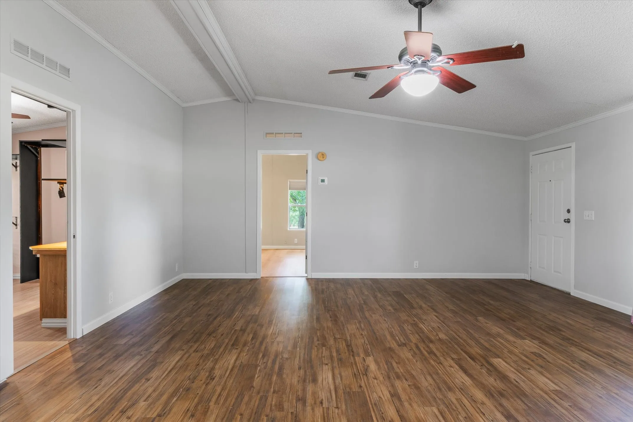 Mobile Home For Sale in Rockwall County , 567 Poetry Road, Royse City, Texas 75189, 4 Bedroom, 3 Bathroom, Garage spaces, 2,280 Sqft, built in 2000, mls#21320048, Real Estate Agent in Royse City, Homes For Sale in Rockwall county, Homes For Sale in Royse City, Realtor in Royse City Texas, Real Estate Brokerage Independent Realty Texas, Luminita Cordes Realtor