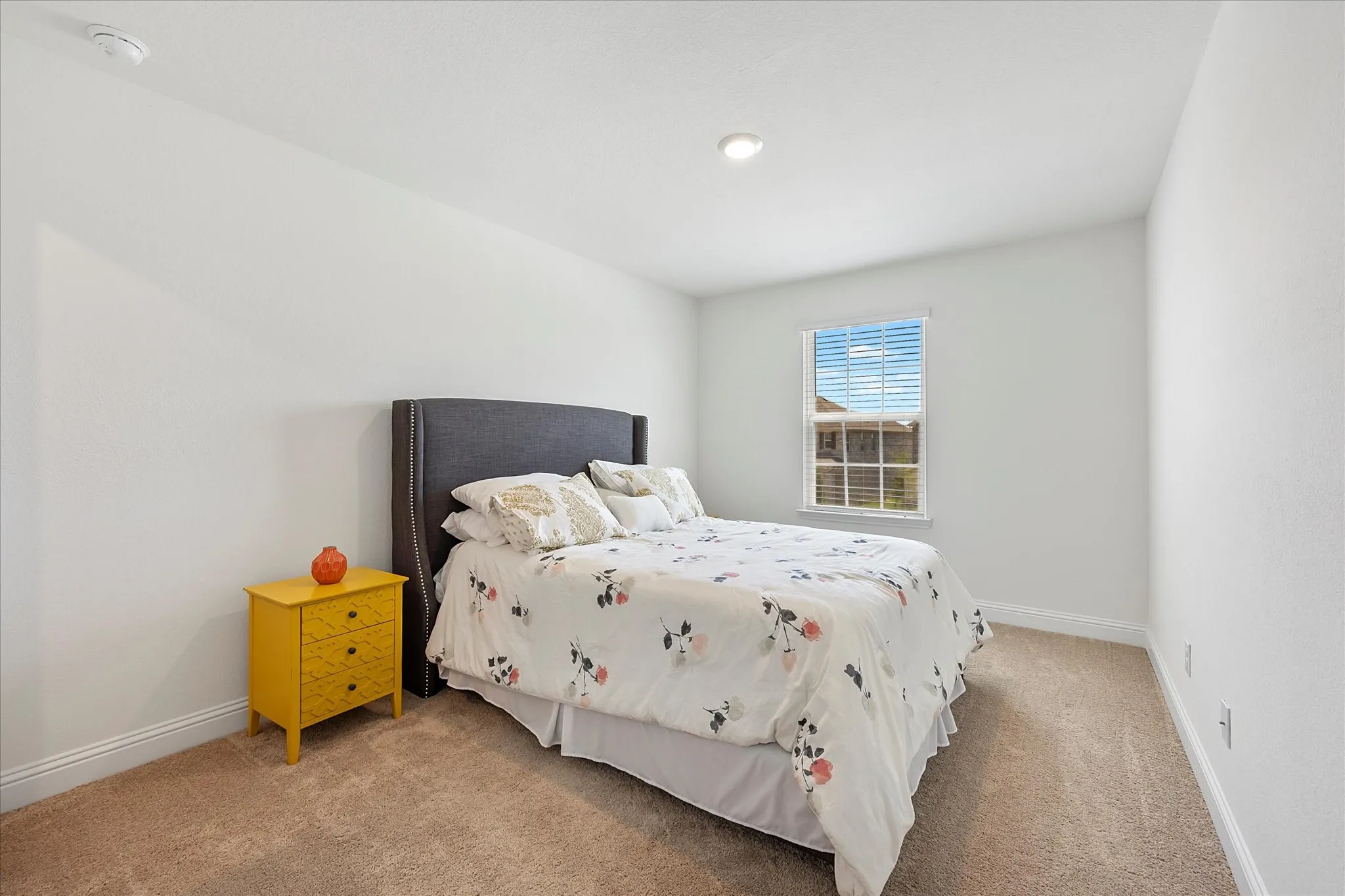 Auxiliary bedroom