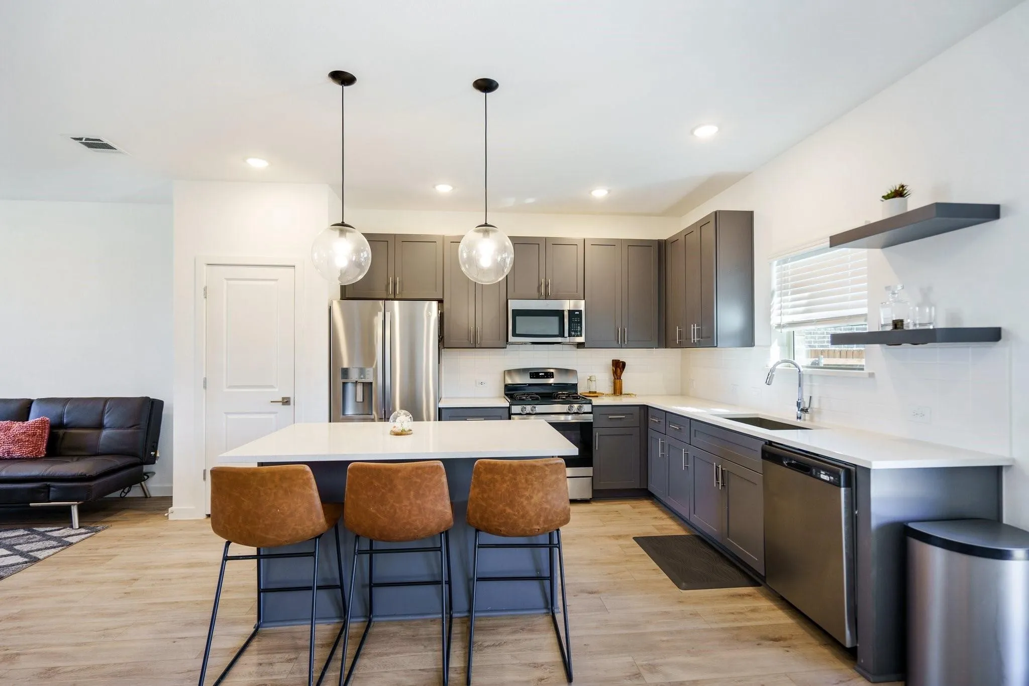 Single Family Residence For Rent in Dallas County , 2608 Ontario Drive, Seagoville, Texas 75159, 3 Bedroom, 4 Bathroom, 2 Garage spaces, 1,891 Sqft, built in 2023, mls#21322614, Real Estate Agent in Seagoville, Homes For Rent in Dallas county, Homes For Rent in Seagoville, Realtor in Seagoville Texas, Real Estate Brokerage Independent Realty Texas, Luminita Cordes Realtor