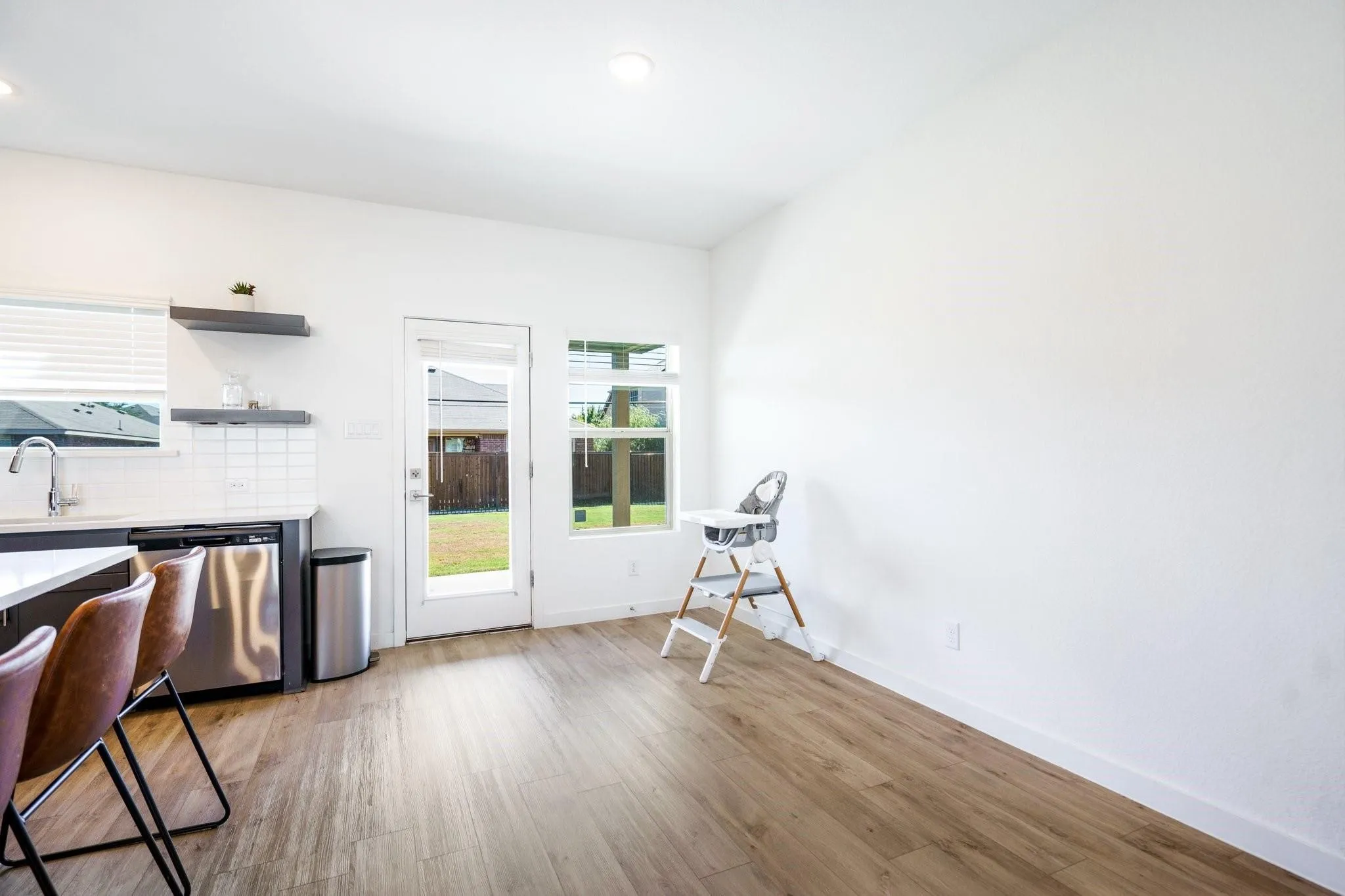 Single Family Residence For Rent in Dallas County , 2608 Ontario Drive, Seagoville, Texas 75159, 3 Bedroom, 4 Bathroom, 2 Garage spaces, 1,891 Sqft, built in 2023, mls#21322614, Real Estate Agent in Seagoville, Homes For Rent in Dallas county, Homes For Rent in Seagoville, Realtor in Seagoville Texas, Real Estate Brokerage Independent Realty Texas, Luminita Cordes Realtor