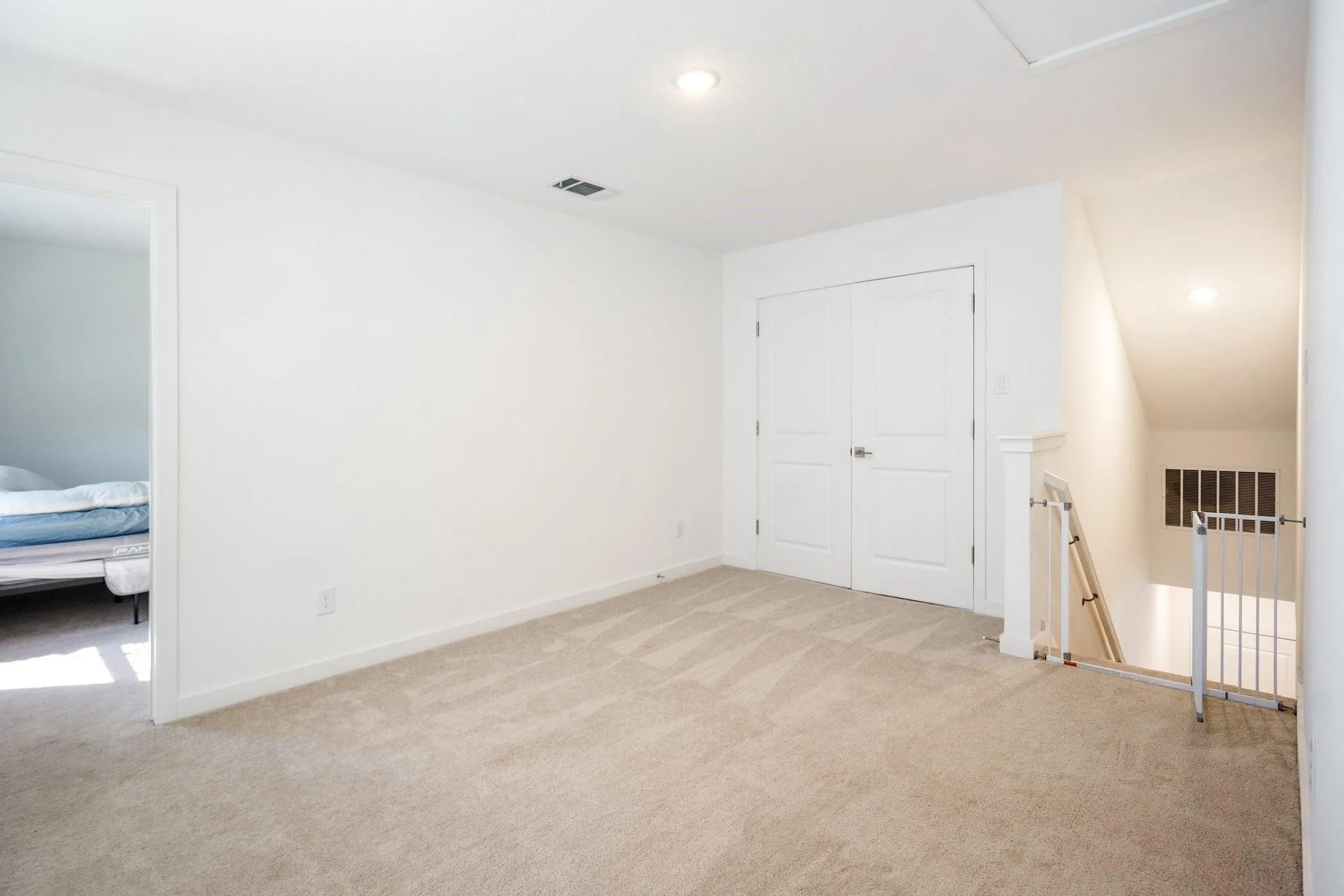 Single Family Residence For Rent in Dallas County , 2608 Ontario Drive, Seagoville, Texas 75159, 3 Bedroom, 4 Bathroom, 2 Garage spaces, 1,891 Sqft, built in 2023, mls#21322614, Real Estate Agent in Seagoville, Homes For Rent in Dallas county, Homes For Rent in Seagoville, Realtor in Seagoville Texas, Real Estate Brokerage Independent Realty Texas, Luminita Cordes Realtor