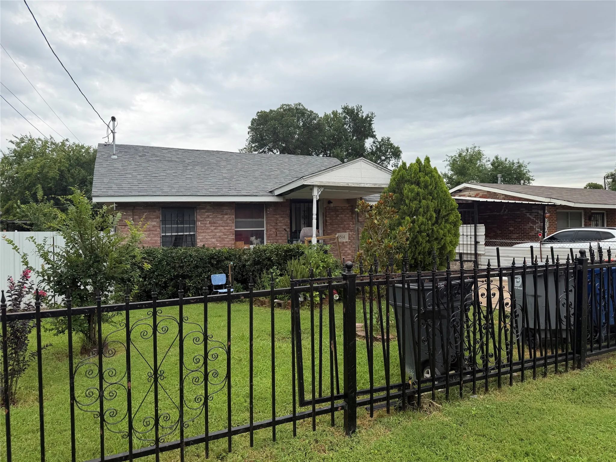 Single Family Residence For Sale in Dallas County , 3514 Ingersoll Street, Dallas, Texas 75212, 3 Bedrooms, 1 Bathroom, Garage spaces, 704 Sqft, built in 1925, Price $160,000, mls#21306782, Real Estate Agent in Dallas, Homes For Sale in Dallas county, Homes For Sale in Dallas, Realtor in Dallas Texas, Real Estate Brokerage Independent Realty Texas, Luminita Cordes Realtor