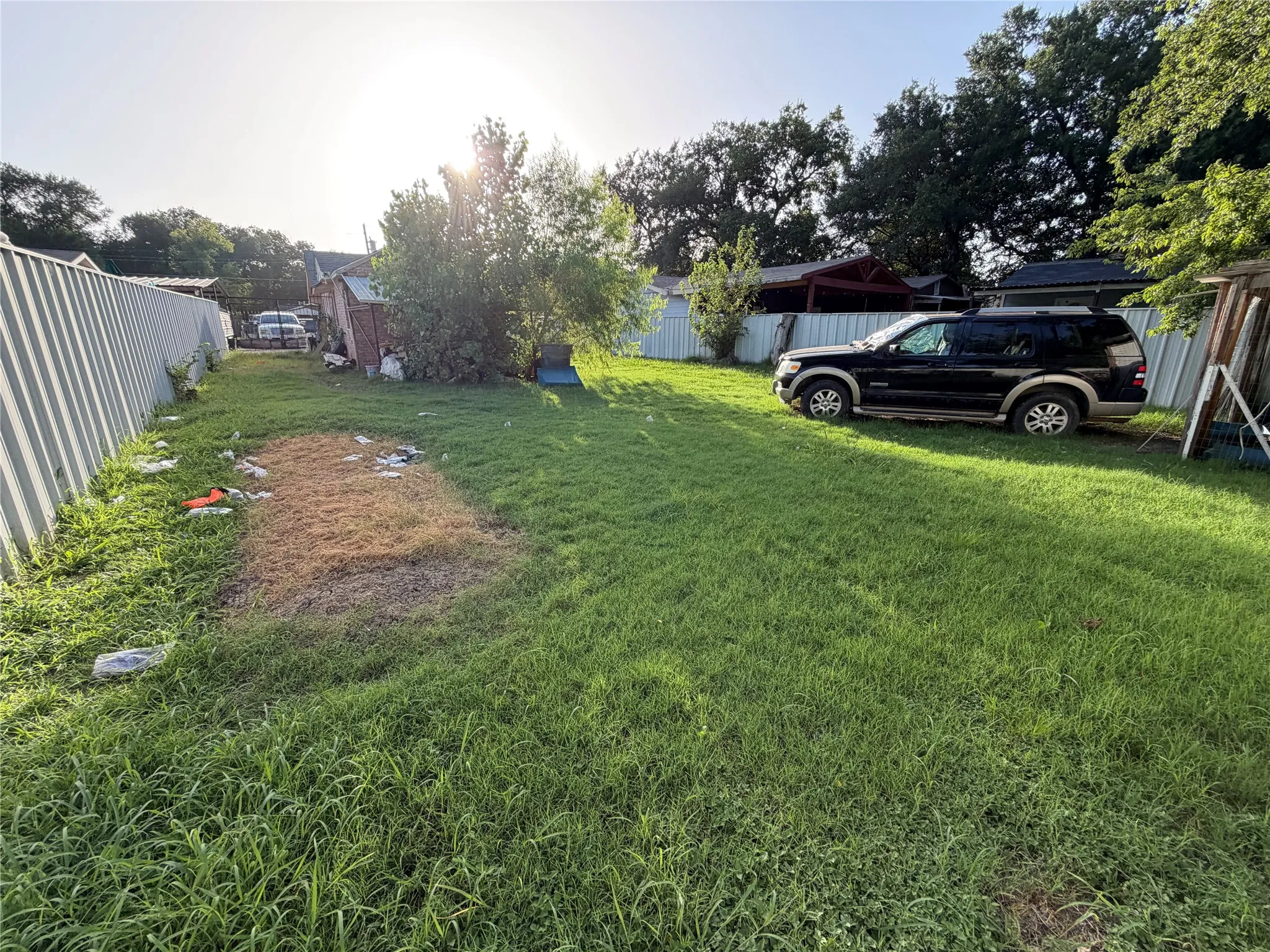 Single Family Residence For Sale in Dallas County , 3514 Ingersoll Street, Dallas, Texas 75212, 3 Bedrooms, 1 Bathroom, Garage spaces, 704 Sqft, built in 1925, Price $160,000, mls#21306782, Real Estate Agent in Dallas, Homes For Sale in Dallas county, Homes For Sale in Dallas, Realtor in Dallas Texas, Real Estate Brokerage Independent Realty Texas, Luminita Cordes Realtor