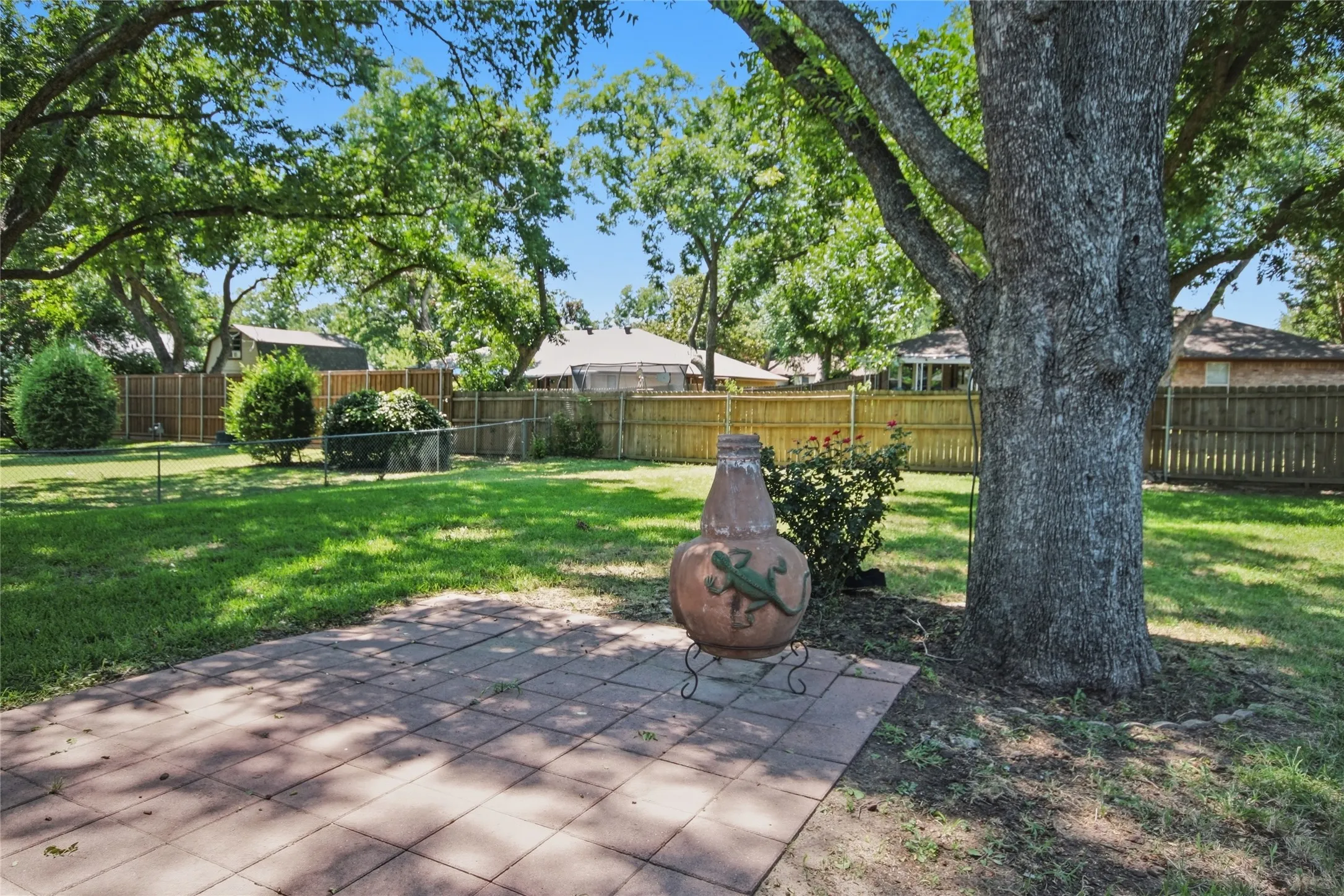 Single Family Residence For Sale in Parker County , 808 Hilltop Drive, Weatherford, Texas 76086, 3 Bedroom, 2 Bathroom, 2 Garage spaces, 2,098 Sqft, built in 1977, mls#21309735, Real Estate Agent in Weatherford, Homes For Sale in Parker county, Homes For Sale in Weatherford, Realtor in Weatherford Texas, Real Estate Brokerage Independent Realty Texas, Luminita Cordes Realtor