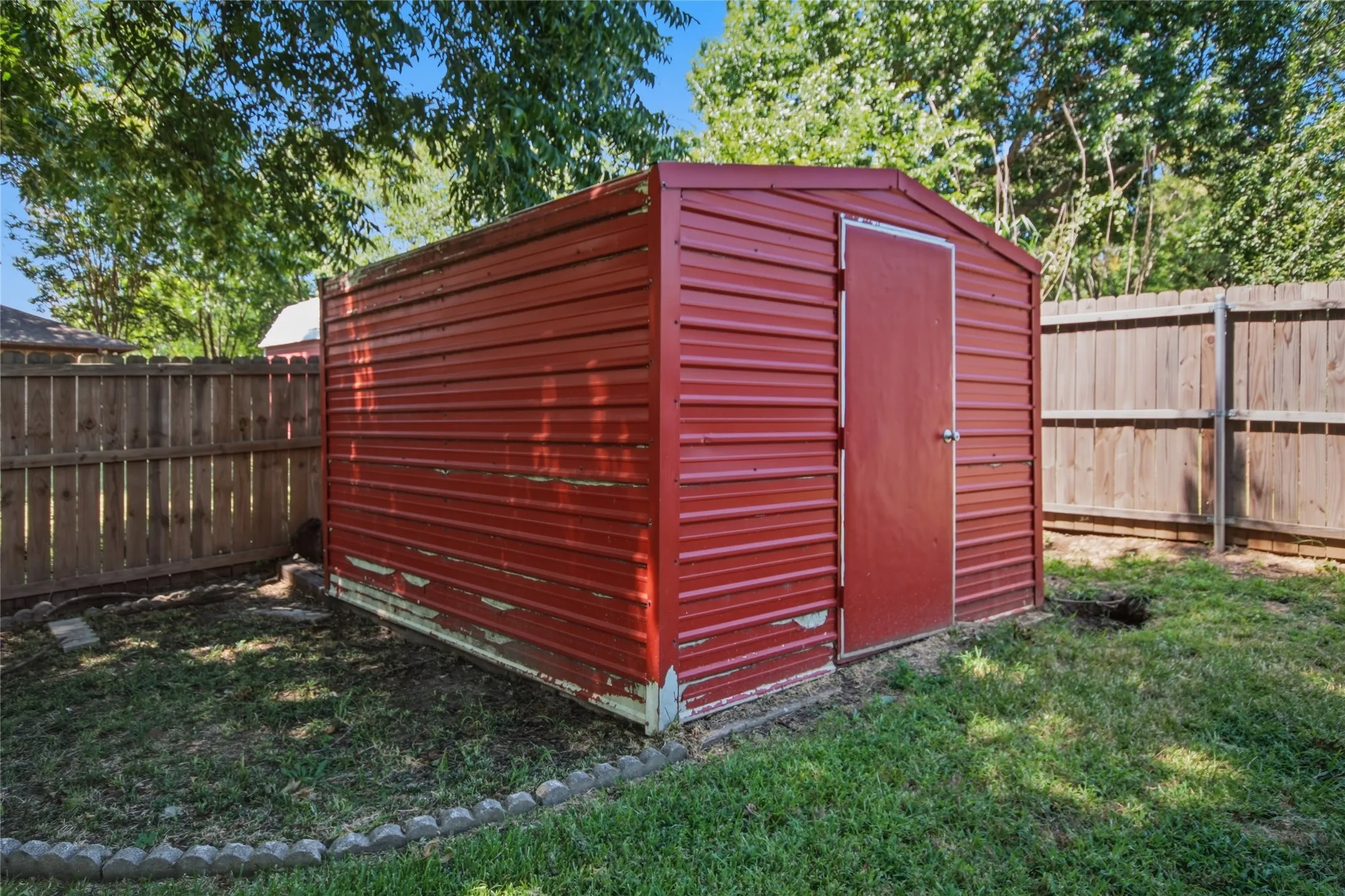 Single Family Residence For Sale in Parker County , 808 Hilltop Drive, Weatherford, Texas 76086, 3 Bedroom, 2 Bathroom, 2 Garage spaces, 2,098 Sqft, built in 1977, mls#21309735, Real Estate Agent in Weatherford, Homes For Sale in Parker county, Homes For Sale in Weatherford, Realtor in Weatherford Texas, Real Estate Brokerage Independent Realty Texas, Luminita Cordes Realtor