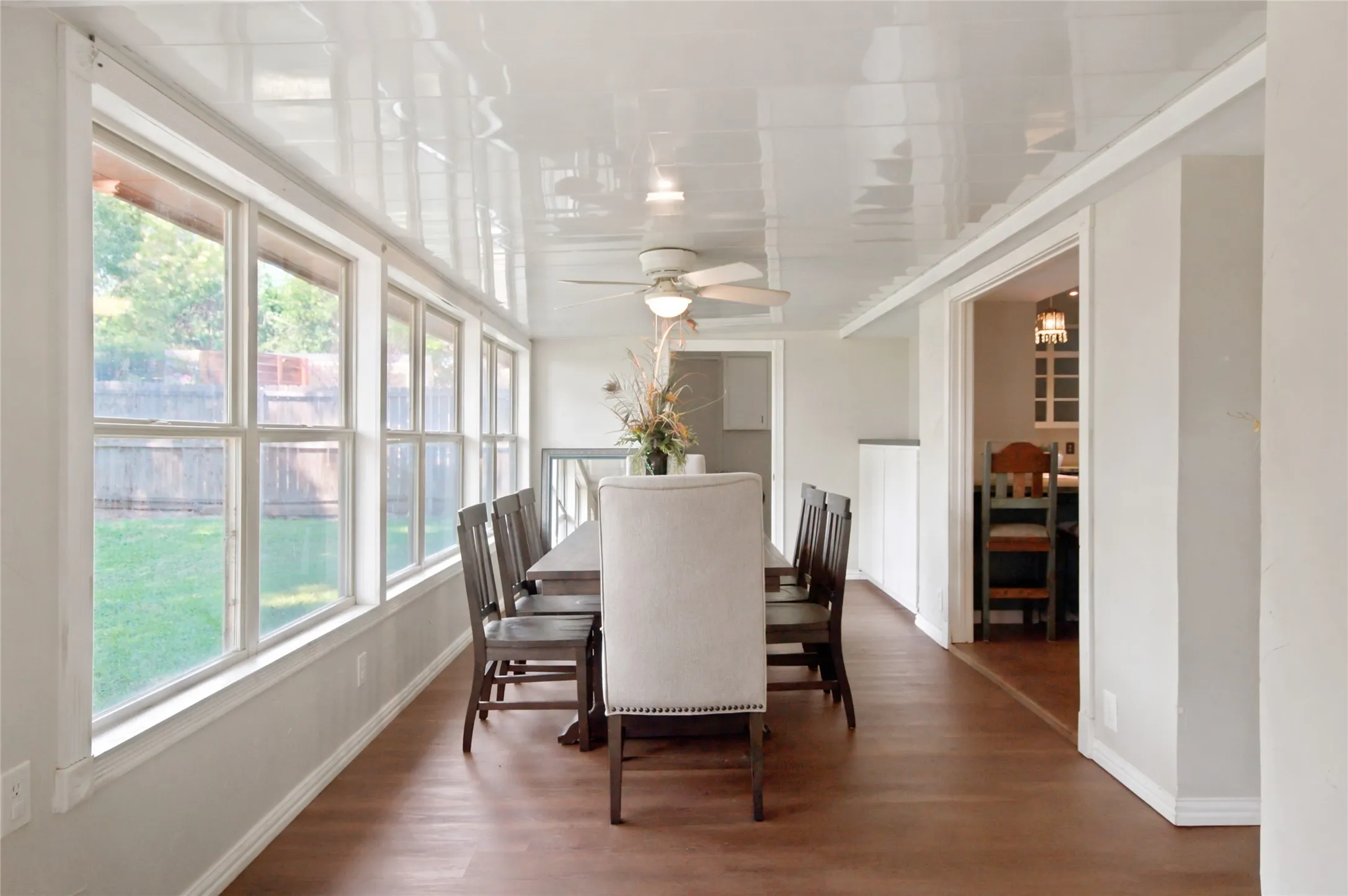 Single Family Residence For Sale in Parker County , 808 Hilltop Drive, Weatherford, Texas 76086, 3 Bedroom, 2 Bathroom, 2 Garage spaces, 2,098 Sqft, built in 1977, mls#21309735, Real Estate Agent in Weatherford, Homes For Sale in Parker county, Homes For Sale in Weatherford, Realtor in Weatherford Texas, Real Estate Brokerage Independent Realty Texas, Luminita Cordes Realtor