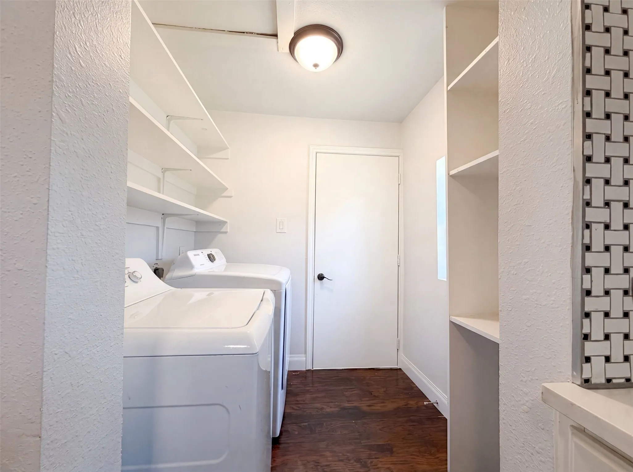 Single Family Residence For Sale in Tarrant County , 2832 Avenue I, Fort Worth, Texas 76105, 2 Bedroom, 1 Bathroom, Garage spaces, 902 Sqft, built in 1928, mls#21322627, Real Estate Agent in Fort Worth, Homes For Sale in Tarrant county, Homes For Sale in Fort Worth, Realtor in Fort Worth Texas, Real Estate Brokerage Independent Realty Texas, Luminita Cordes Realtor