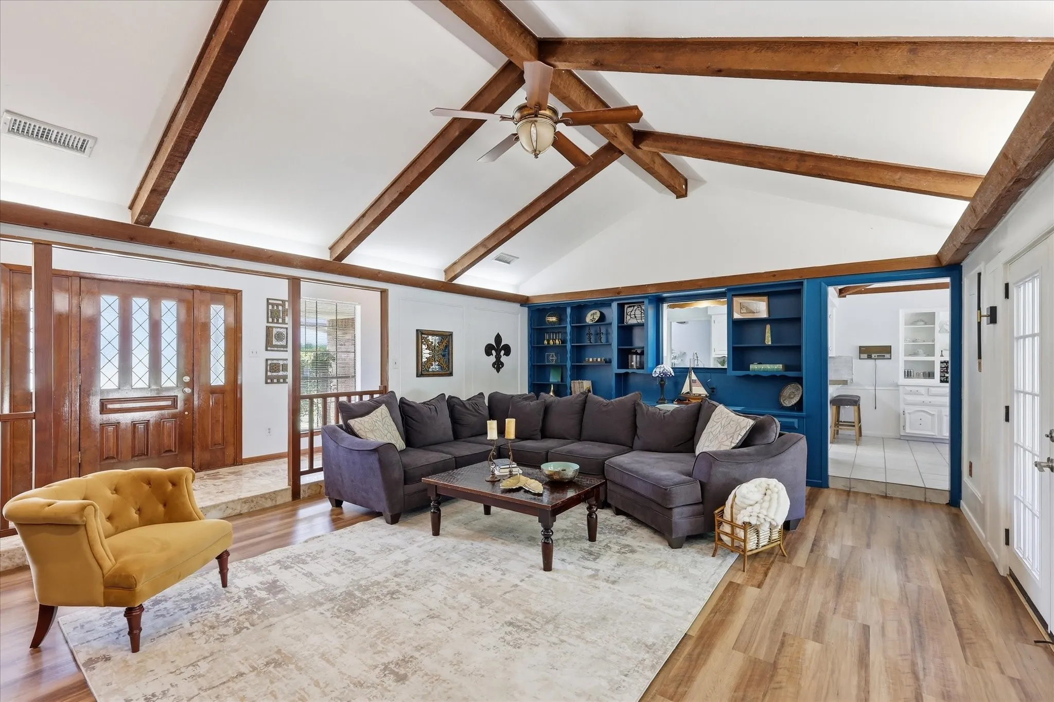 Single Family Residence For Sale in Dallas County , 1116 Spring Lake Drive, Duncanville, Texas 75137, 6 Bedroom, 4 Bathroom, 2 Garage spaces, 3,695 Sqft, built in 1976, mls#21277699, Real Estate Agent in Duncanville, Homes For Sale in Dallas county, Homes For Sale in Duncanville, Realtor in Duncanville Texas, Real Estate Brokerage Independent Realty Texas, Luminita Cordes Realtor