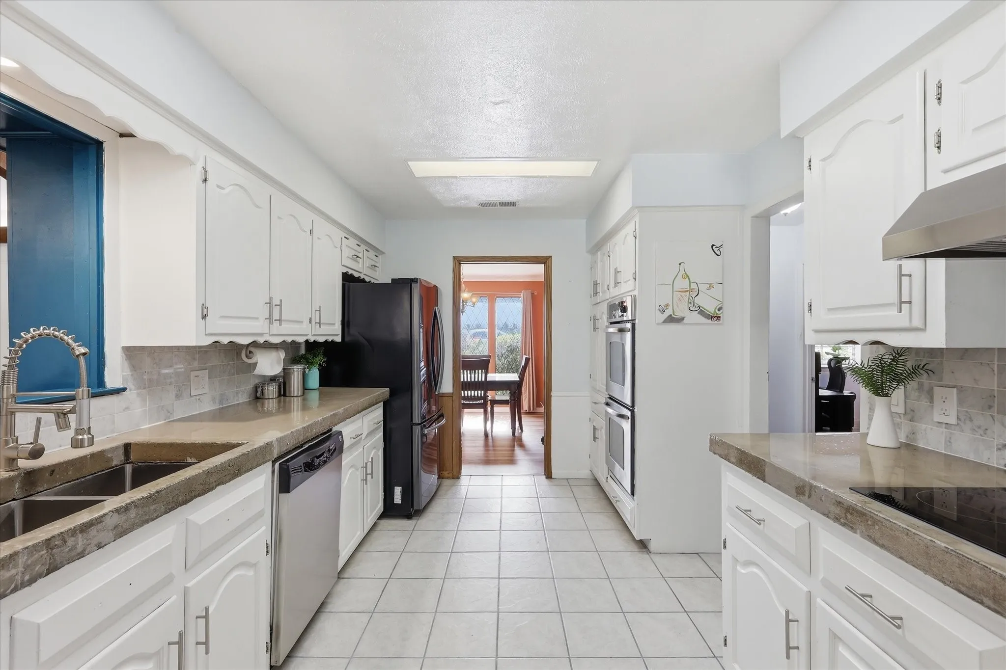 Single Family Residence For Sale in Dallas County , 1116 Spring Lake Drive, Duncanville, Texas 75137, 6 Bedroom, 4 Bathroom, 2 Garage spaces, 3,695 Sqft, built in 1976, mls#21277699, Real Estate Agent in Duncanville, Homes For Sale in Dallas county, Homes For Sale in Duncanville, Realtor in Duncanville Texas, Real Estate Brokerage Independent Realty Texas, Luminita Cordes Realtor