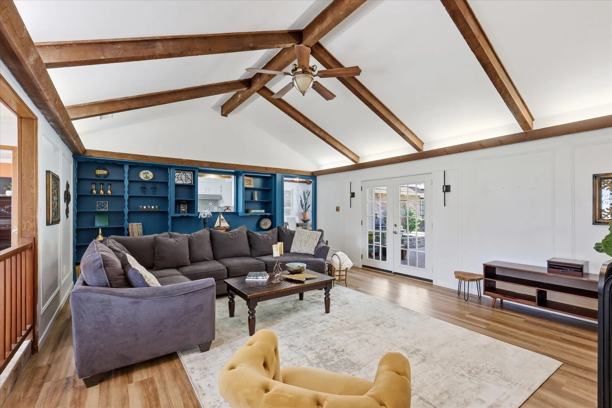 Single Family Residence For Sale in Dallas County , 1116 Spring Lake Drive, Duncanville, Texas 75137, 6 Bedroom, 4 Bathroom, 2 Garage spaces, 3,695 Sqft, built in 1976, mls#21277699, Real Estate Agent in Duncanville, Homes For Sale in Dallas county, Homes For Sale in Duncanville, Realtor in Duncanville Texas, Real Estate Brokerage Independent Realty Texas, Luminita Cordes Realtor