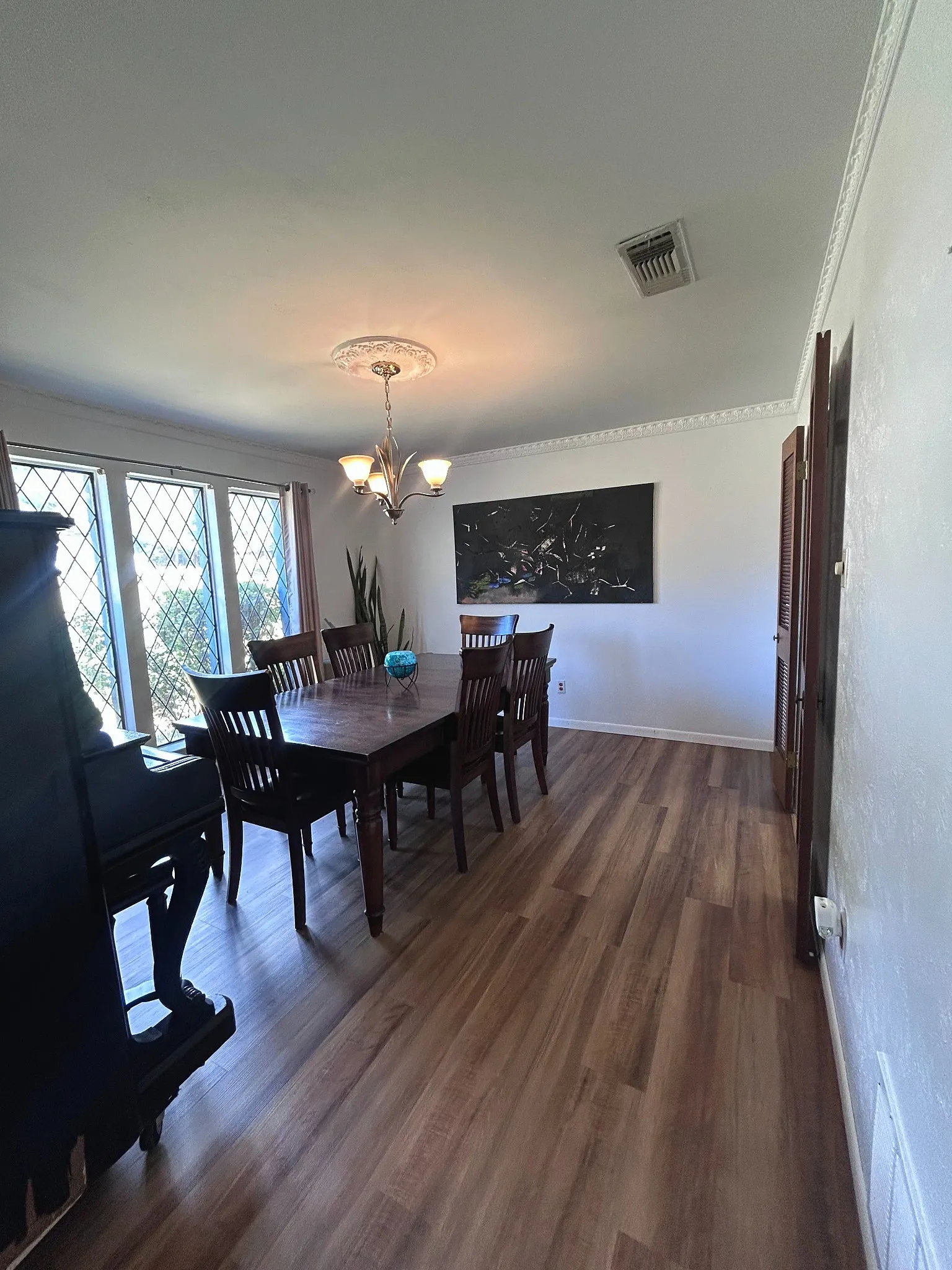 Single Family Residence For Sale in Dallas County , 1116 Spring Lake Drive, Duncanville, Texas 75137, 6 Bedroom, 4 Bathroom, 2 Garage spaces, 3,695 Sqft, built in 1976, mls#21277699, Real Estate Agent in Duncanville, Homes For Sale in Dallas county, Homes For Sale in Duncanville, Realtor in Duncanville Texas, Real Estate Brokerage Independent Realty Texas, Luminita Cordes Realtor