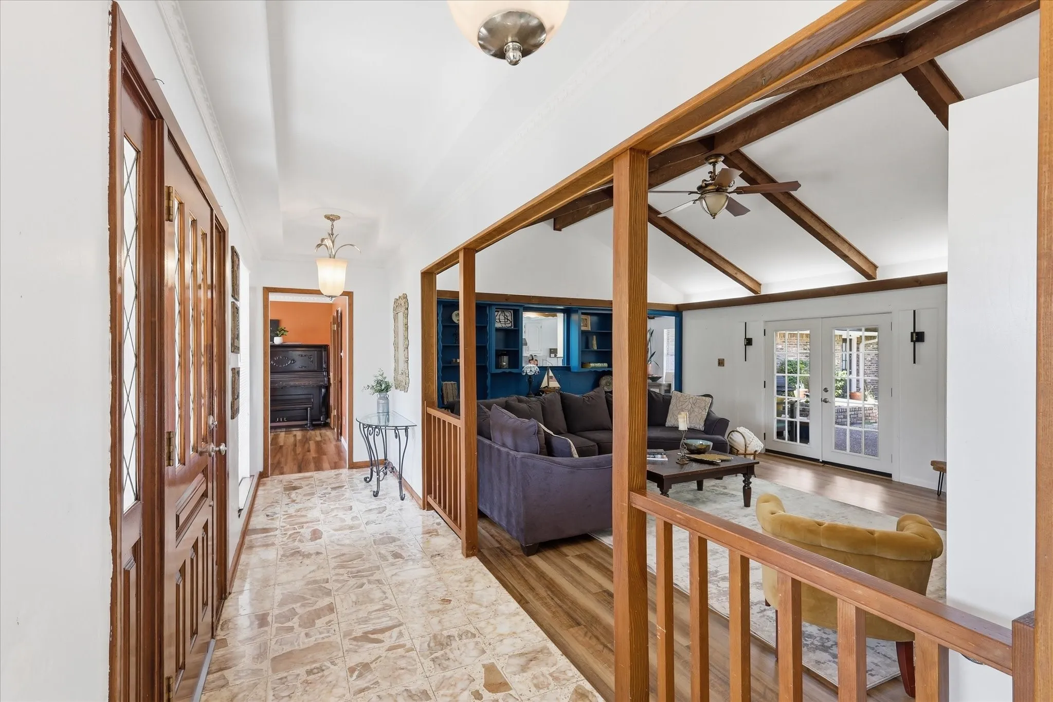 Single Family Residence For Sale in Dallas County , 1116 Spring Lake Drive, Duncanville, Texas 75137, 6 Bedroom, 4 Bathroom, 2 Garage spaces, 3,695 Sqft, built in 1976, mls#21277699, Real Estate Agent in Duncanville, Homes For Sale in Dallas county, Homes For Sale in Duncanville, Realtor in Duncanville Texas, Real Estate Brokerage Independent Realty Texas, Luminita Cordes Realtor