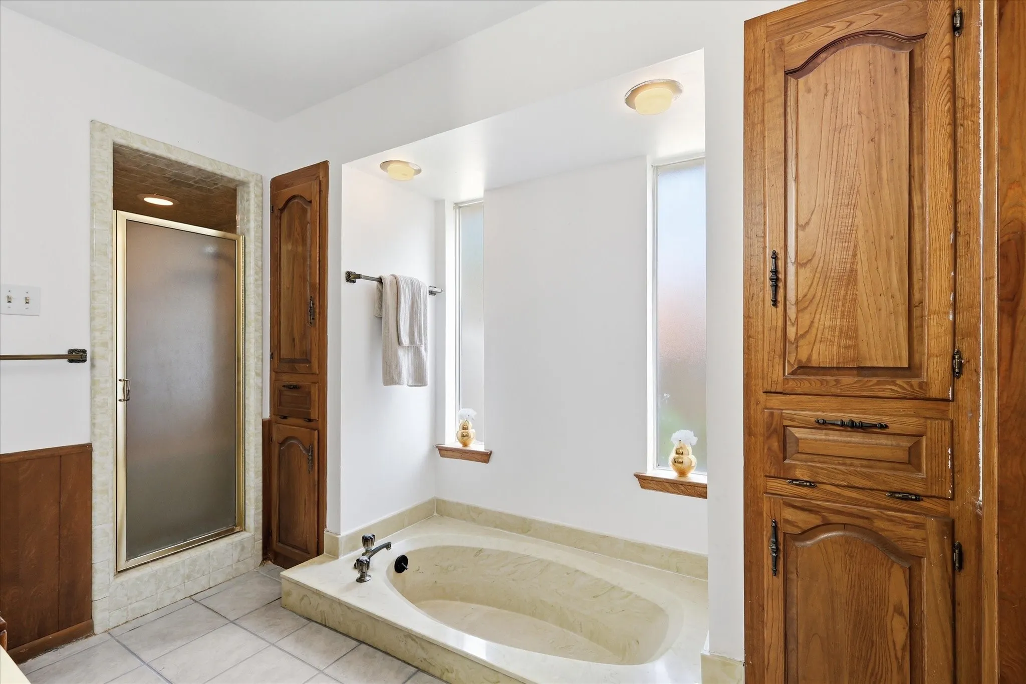 Single Family Residence For Sale in Dallas County , 1116 Spring Lake Drive, Duncanville, Texas 75137, 6 Bedroom, 4 Bathroom, 2 Garage spaces, 3,695 Sqft, built in 1976, mls#21277699, Real Estate Agent in Duncanville, Homes For Sale in Dallas county, Homes For Sale in Duncanville, Realtor in Duncanville Texas, Real Estate Brokerage Independent Realty Texas, Luminita Cordes Realtor