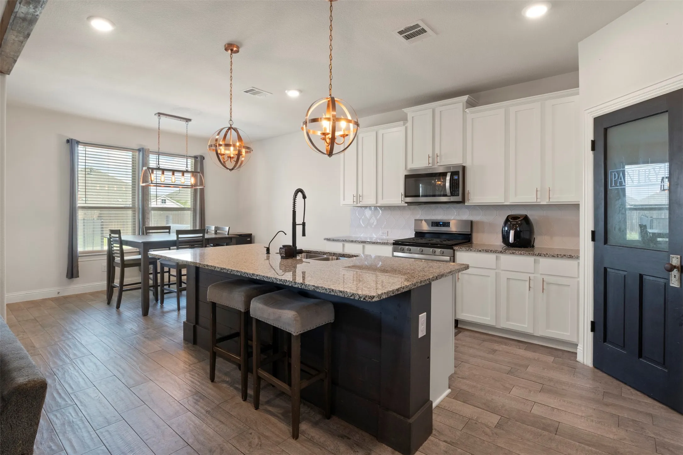 Single Family Residence For Sale in Denton County , 2816 Half Moon Road, Aubrey, Texas 76227, 4 Bedroom, 3 Bathroom, 3 Garage spaces, 3,403 Sqft, built in 2020, mls#21315878, Real Estate Agent in Aubrey, Homes For Sale in Denton county, Homes For Sale in Aubrey, Realtor in Aubrey Texas, Real Estate Brokerage Independent Realty Texas, Luminita Cordes Realtor