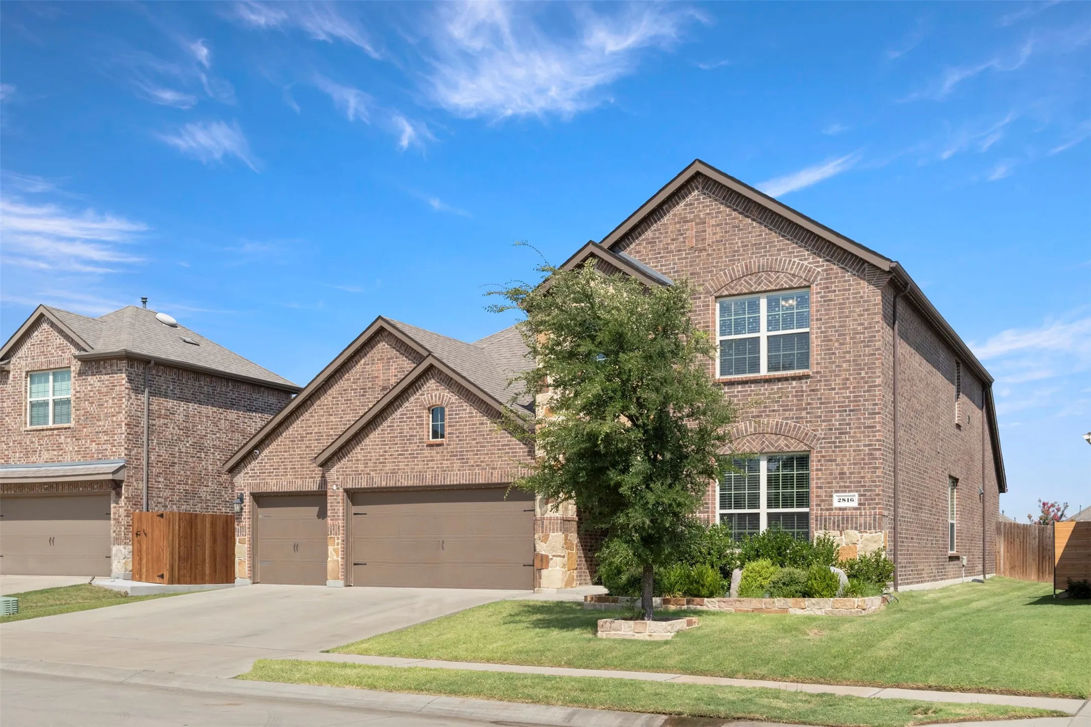 Single Family Residence For Sale in Denton County , 2816 Half Moon Road, Aubrey, Texas 76227, 4 Bedroom, 3 Bathroom, 3 Garage spaces, 3,403 Sqft, built in 2020, mls#21315878, Real Estate Agent in Aubrey, Homes For Sale in Denton county, Homes For Sale in Aubrey, Realtor in Aubrey Texas, Real Estate Brokerage Independent Realty Texas, Luminita Cordes Realtor