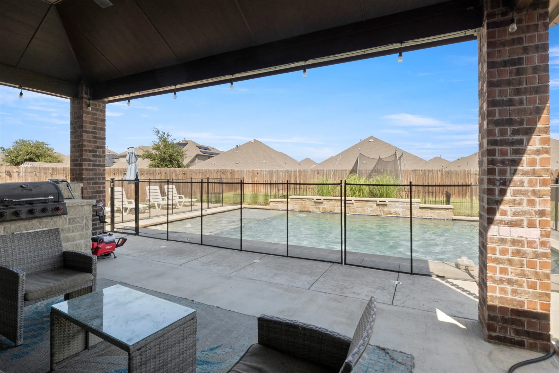 Single Family Residence For Sale in Denton County , 2816 Half Moon Road, Aubrey, Texas 76227, 4 Bedroom, 3 Bathroom, 3 Garage spaces, 3,403 Sqft, built in 2020, mls#21315878, Real Estate Agent in Aubrey, Homes For Sale in Denton county, Homes For Sale in Aubrey, Realtor in Aubrey Texas, Real Estate Brokerage Independent Realty Texas, Luminita Cordes Realtor