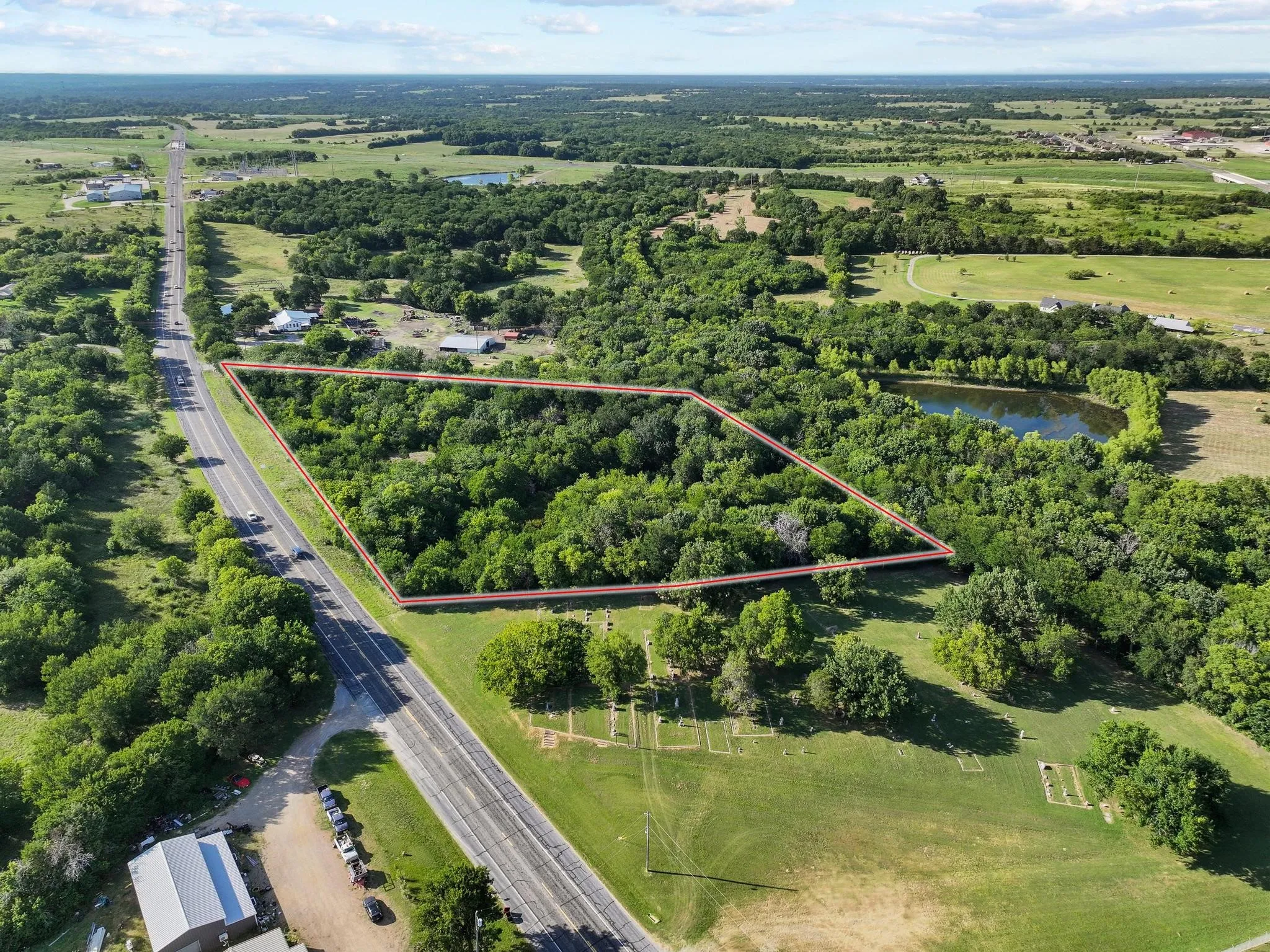 Unimproved Land For Sale in Grayson County , TBD N Pecan St/U.S. Highway 69, Bells, Texas 75414, 0, 0, Garage spaces, 0 Sqft, built in 0, mls#21311228, Real Estate Agent in Bells, Homes For Sale in Grayson county, Homes For Sale in Bells, Realtor in Bells Texas, Real Estate Brokerage Independent Realty Texas, Luminita Cordes Realtor