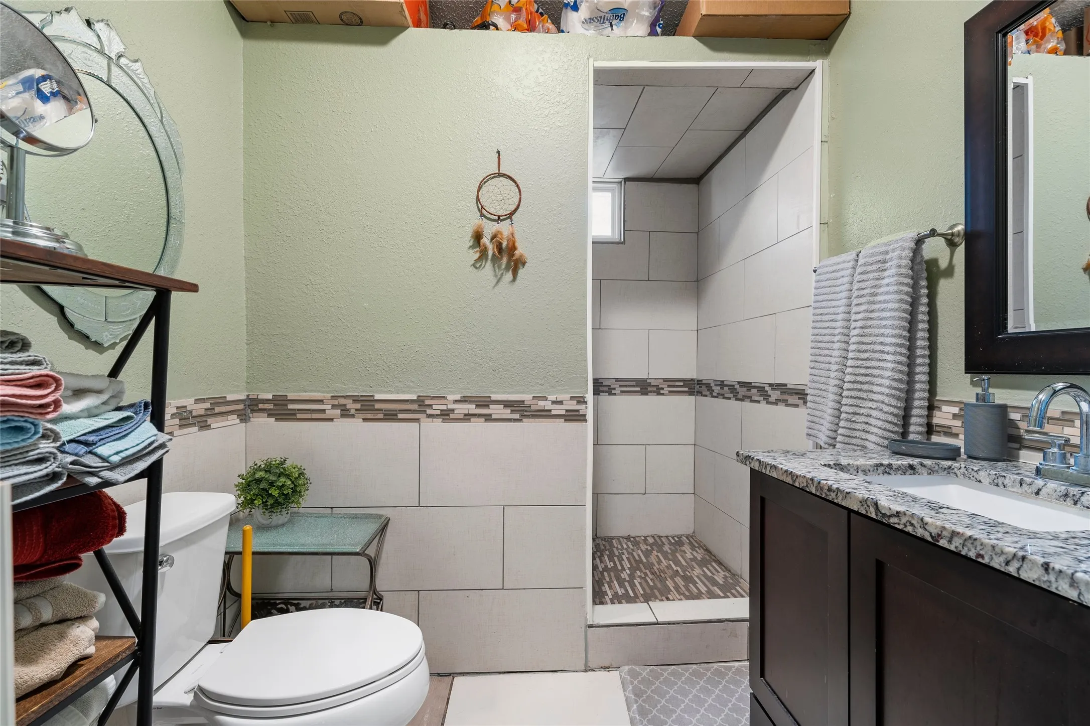 Single Family Residence For Sale in Mc Lennan County , 2700 Cole Avenue, Waco, Texas 76707, 2 Bedroom, 2 Bathroom, Garage spaces, 1,247 Sqft, built in 1921, Price $189,000, mls#21322606, Real Estate Agent in Waco, Homes For Sale in Mc Lennan county, Homes For Sale in Waco, Realtor in Waco Texas, Real Estate Brokerage Independent Realty Texas, Luminita Cordes Realtor
