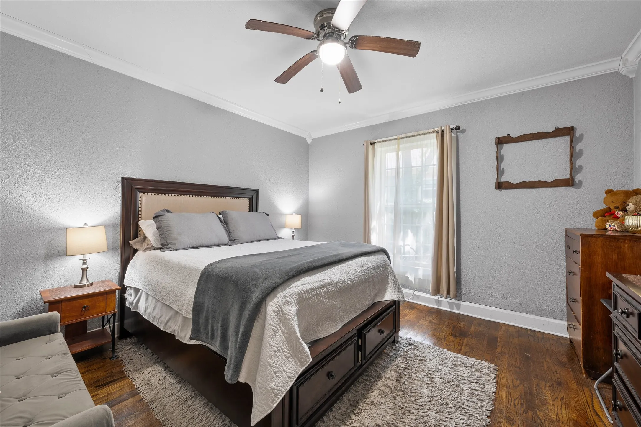 Single Family Residence For Sale in Mc Lennan County , 2700 Cole Avenue, Waco, Texas 76707, 2 Bedroom, 2 Bathroom, Garage spaces, 1,247 Sqft, built in 1921, Price $189,000, mls#21322606, Real Estate Agent in Waco, Homes For Sale in Mc Lennan county, Homes For Sale in Waco, Realtor in Waco Texas, Real Estate Brokerage Independent Realty Texas, Luminita Cordes Realtor