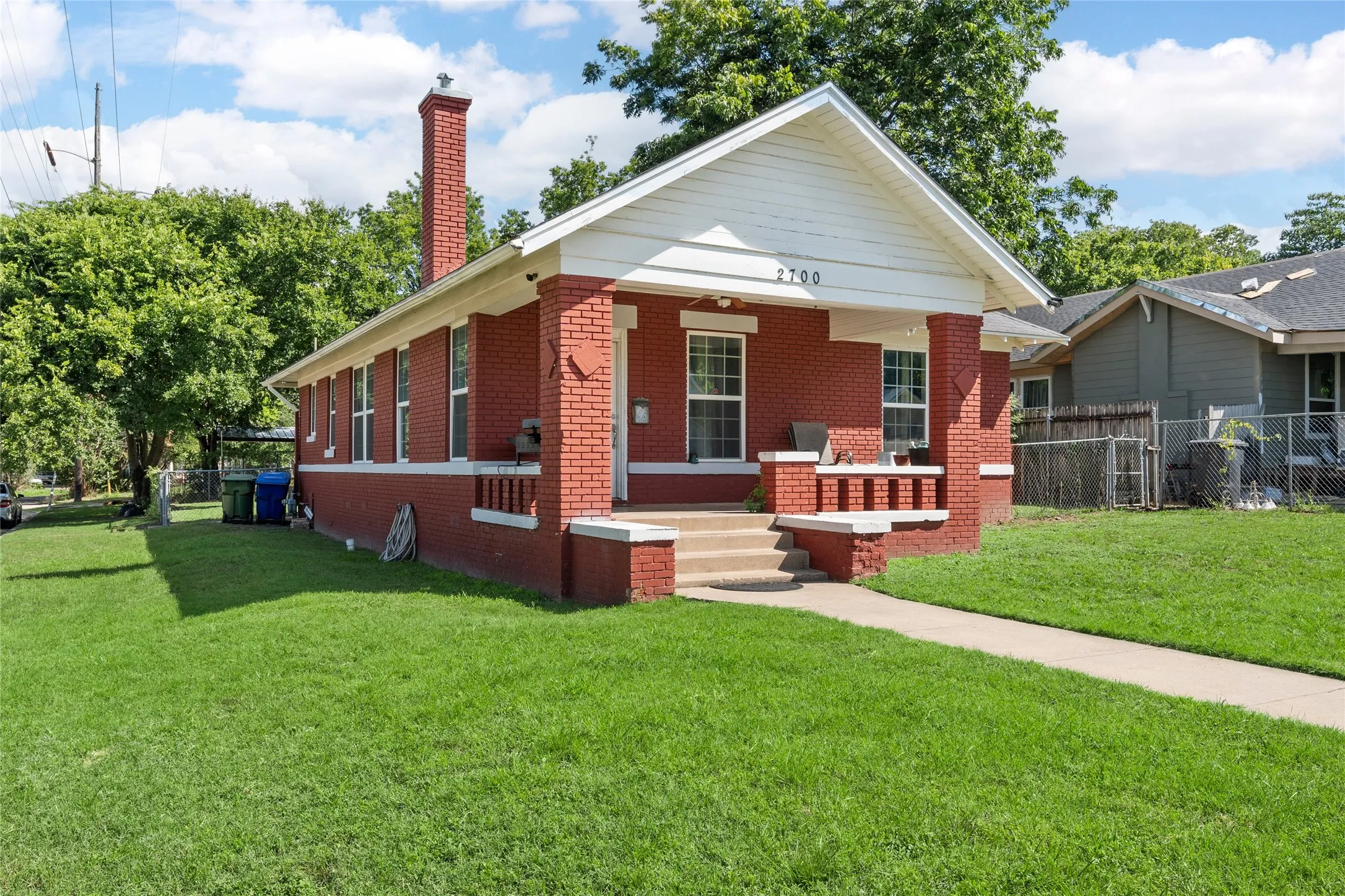 Single Family Residence For Sale in Mc Lennan County , 2700 Cole Avenue, Waco, Texas 76707, 2 Bedroom, 2 Bathroom, Garage spaces, 1,247 Sqft, built in 1921, Price $189,000, mls#21322606, Real Estate Agent in Waco, Homes For Sale in Mc Lennan county, Homes For Sale in Waco, Realtor in Waco Texas, Real Estate Brokerage Independent Realty Texas, Luminita Cordes Realtor