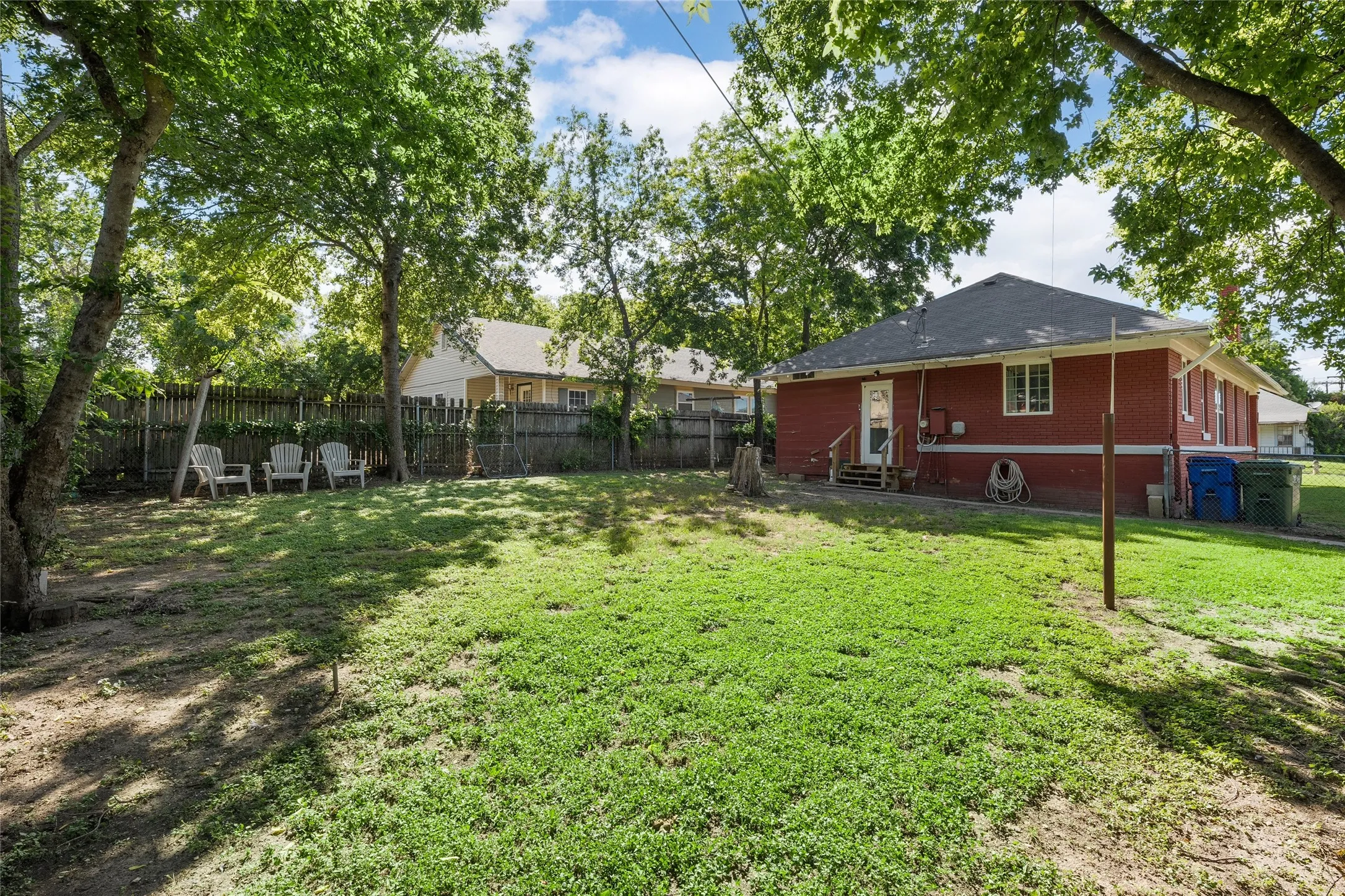 Single Family Residence For Sale in Mc Lennan County , 2700 Cole Avenue, Waco, Texas 76707, 2 Bedroom, 2 Bathroom, Garage spaces, 1,247 Sqft, built in 1921, Price $189,000, mls#21322606, Real Estate Agent in Waco, Homes For Sale in Mc Lennan county, Homes For Sale in Waco, Realtor in Waco Texas, Real Estate Brokerage Independent Realty Texas, Luminita Cordes Realtor