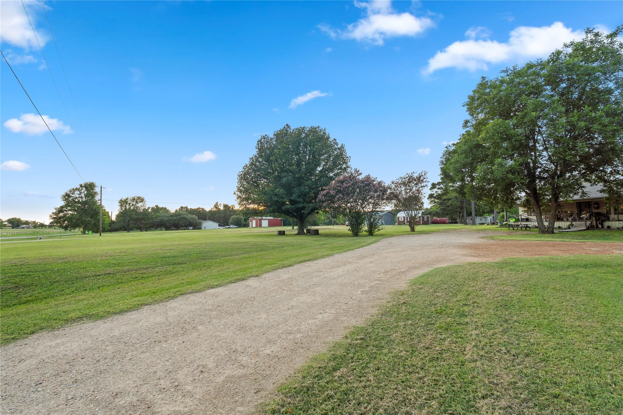 Single Family Residence For Sale in Hopkins County , 15197 Farm Road 71 E, Sulphur Bluff, Texas 75481, 3 Bedroom, 2 Bathroom, Garage spaces, 1,404 Sqft, built in 1996, Price $349,000, mls#21322569, Real Estate Agent in Sulphur Bluff, Homes For Sale in Hopkins county, Homes For Sale in Sulphur Bluff, Realtor in Sulphur Bluff Texas, Real Estate Brokerage Independent Realty Texas, Luminita Cordes Realtor