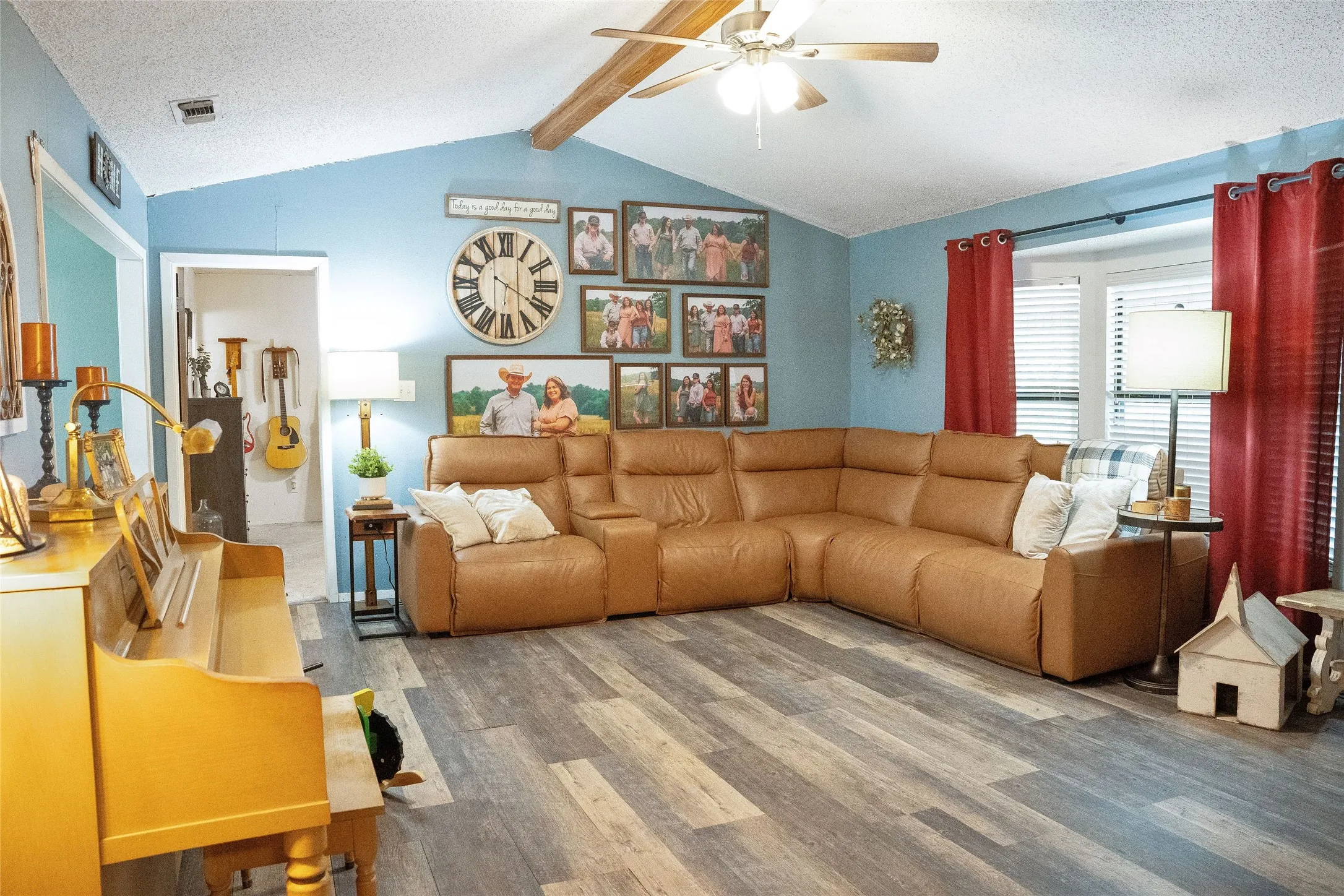 Single Family Residence For Sale in Hopkins County , 15197 Farm Road 71 E, Sulphur Bluff, Texas 75481, 3 Bedroom, 2 Bathroom, Garage spaces, 1,404 Sqft, built in 1996, Price $349,000, mls#21322569, Real Estate Agent in Sulphur Bluff, Homes For Sale in Hopkins county, Homes For Sale in Sulphur Bluff, Realtor in Sulphur Bluff Texas, Real Estate Brokerage Independent Realty Texas, Luminita Cordes Realtor