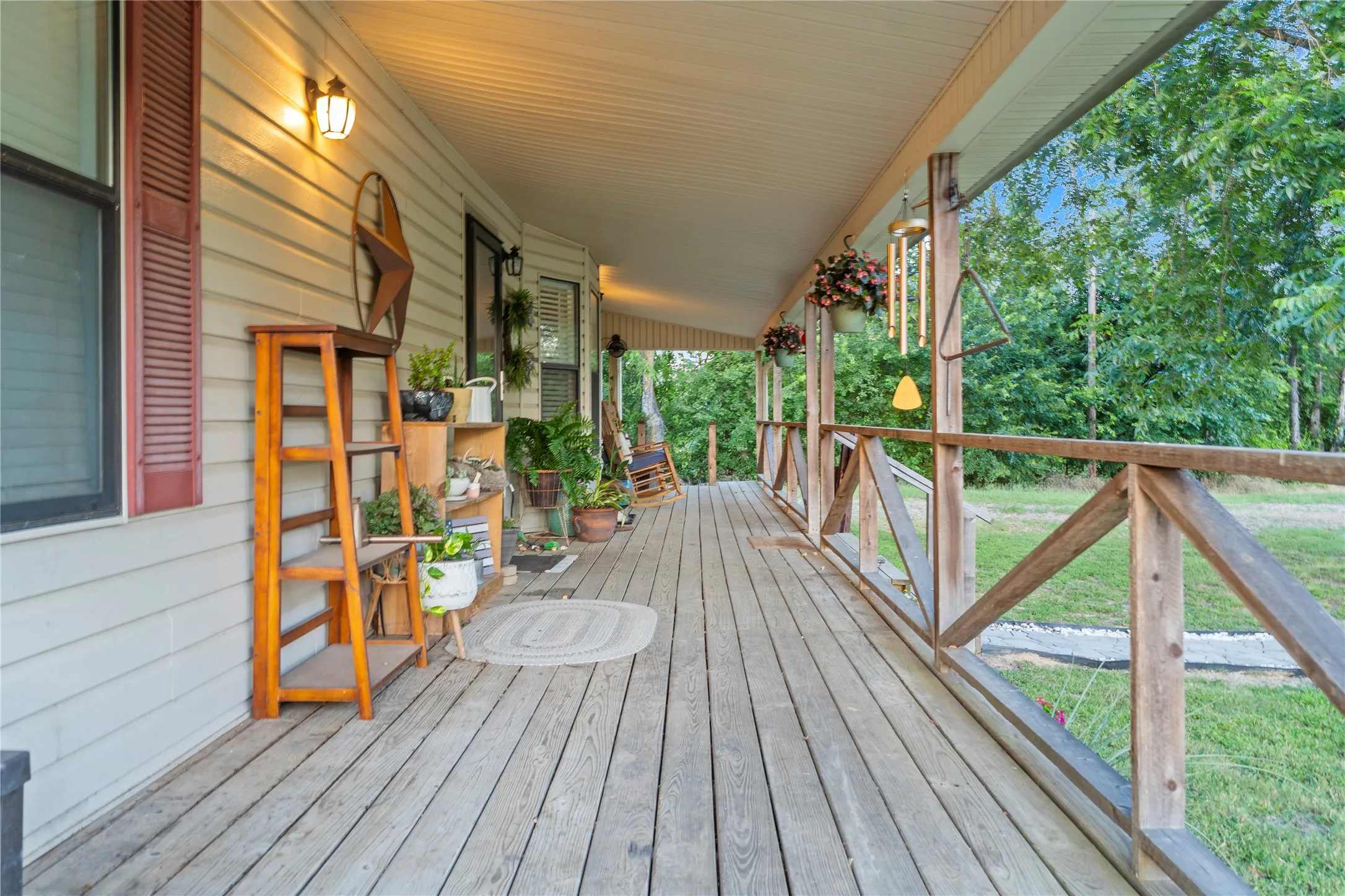 Single Family Residence For Sale in Hopkins County , 15197 Farm Road 71 E, Sulphur Bluff, Texas 75481, 3 Bedroom, 2 Bathroom, Garage spaces, 1,404 Sqft, built in 1996, Price $349,000, mls#21322569, Real Estate Agent in Sulphur Bluff, Homes For Sale in Hopkins county, Homes For Sale in Sulphur Bluff, Realtor in Sulphur Bluff Texas, Real Estate Brokerage Independent Realty Texas, Luminita Cordes Realtor