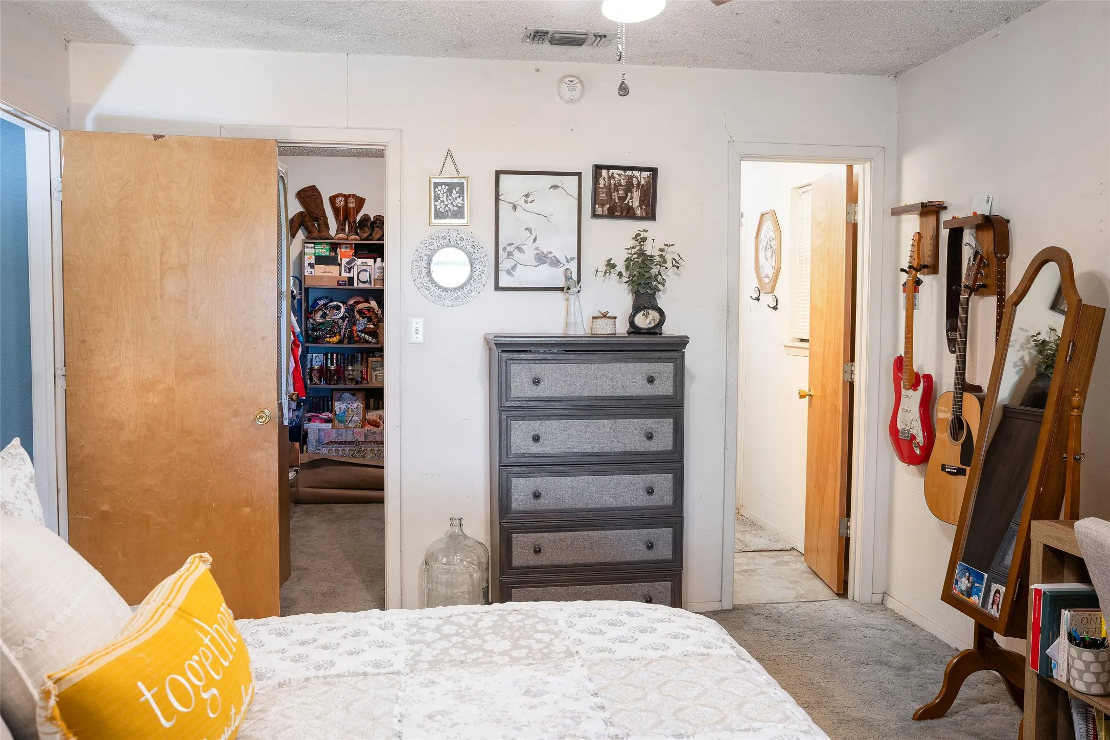 Single Family Residence For Sale in Hopkins County , 15197 Farm Road 71 E, Sulphur Bluff, Texas 75481, 3 Bedroom, 2 Bathroom, Garage spaces, 1,404 Sqft, built in 1996, Price $349,000, mls#21322569, Real Estate Agent in Sulphur Bluff, Homes For Sale in Hopkins county, Homes For Sale in Sulphur Bluff, Realtor in Sulphur Bluff Texas, Real Estate Brokerage Independent Realty Texas, Luminita Cordes Realtor
