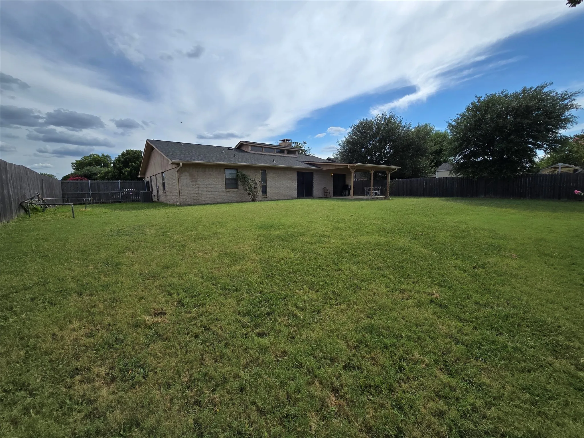 Single Family Residence For Sale in Bell County , 903 Moss Circle, Killeen, Texas 76542, 3 Bedroom, 2 Bathroom, 2 Garage spaces, 1,797 Sqft, built in 1979, mls#21321797, Real Estate Agent in Killeen, Homes For Sale in Bell county, Homes For Sale in Killeen, Realtor in Killeen Texas, Real Estate Brokerage Independent Realty Texas, Luminita Cordes Realtor