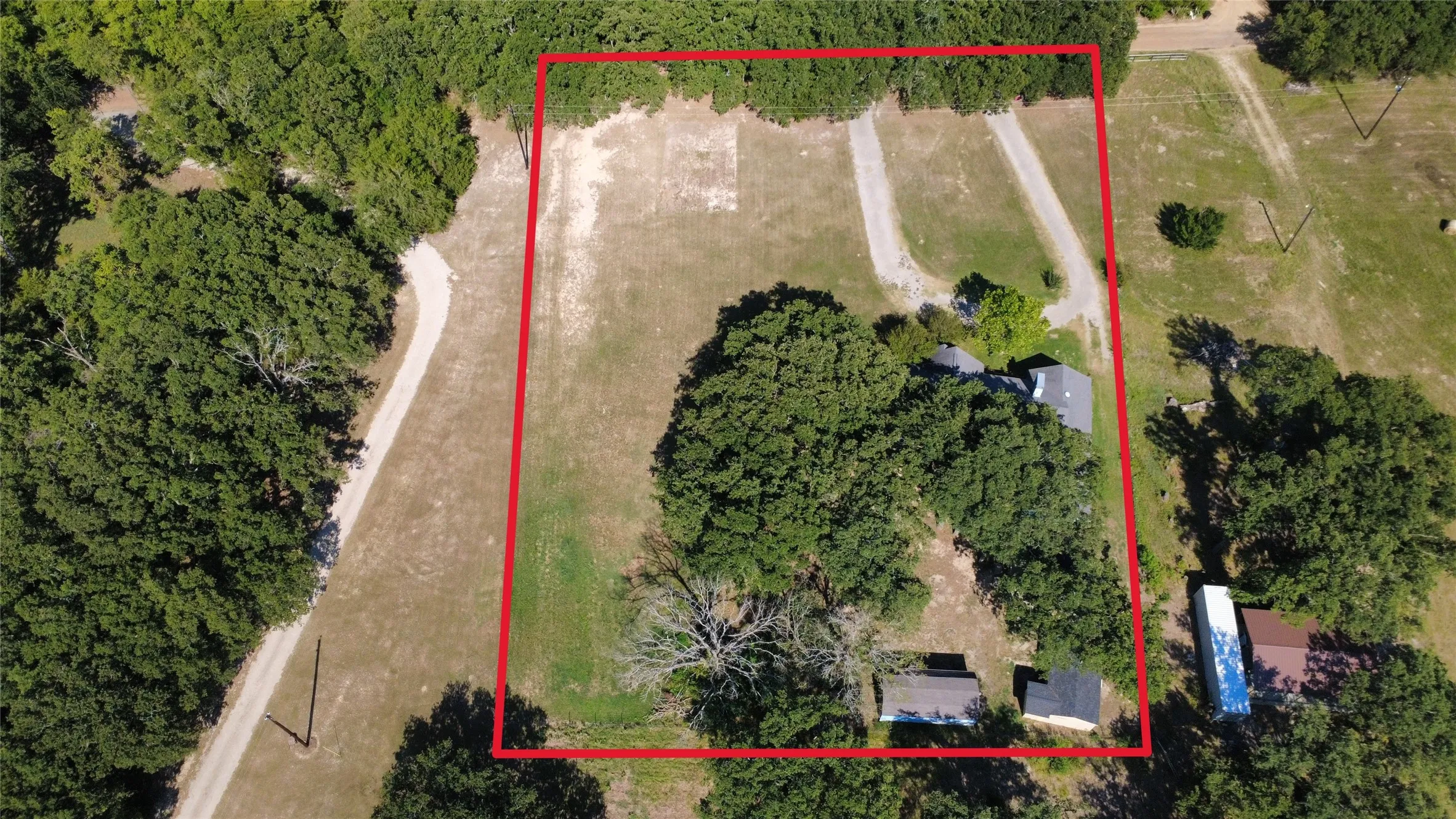 Single Family Residence For Sale in Henderson County , 12281 County Road 2149, Kemp, Texas 75143, 4 Bedroom, 3 Bathroom, Garage spaces, 2,760 Sqft, built in 2003, mls#21322671, Real Estate Agent in Kemp, Homes For Sale in Henderson county, Homes For Sale in Kemp, Realtor in Kemp Texas, Real Estate Brokerage Independent Realty Texas, Luminita Cordes Realtor