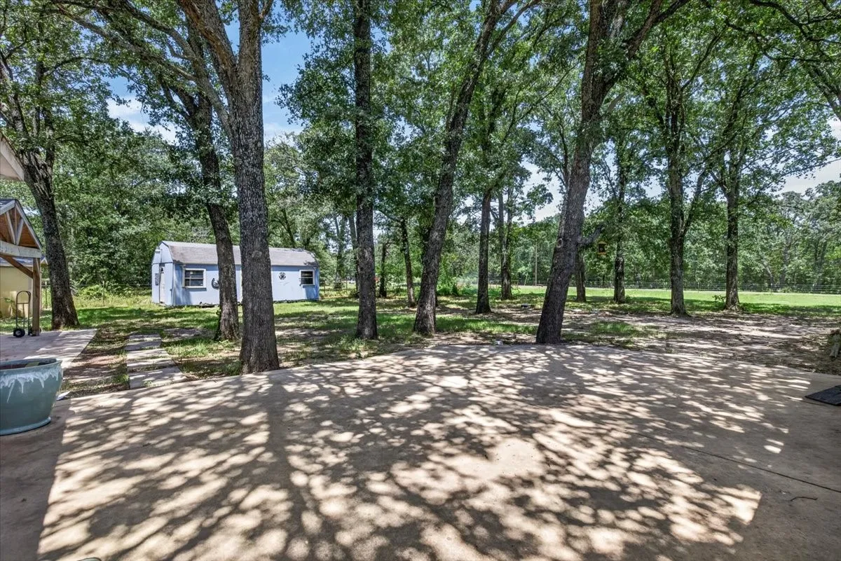 Single Family Residence For Sale in Henderson County , 12281 County Road 2149, Kemp, Texas 75143, 4 Bedroom, 3 Bathroom, Garage spaces, 2,760 Sqft, built in 2003, mls#21322671, Real Estate Agent in Kemp, Homes For Sale in Henderson county, Homes For Sale in Kemp, Realtor in Kemp Texas, Real Estate Brokerage Independent Realty Texas, Luminita Cordes Realtor