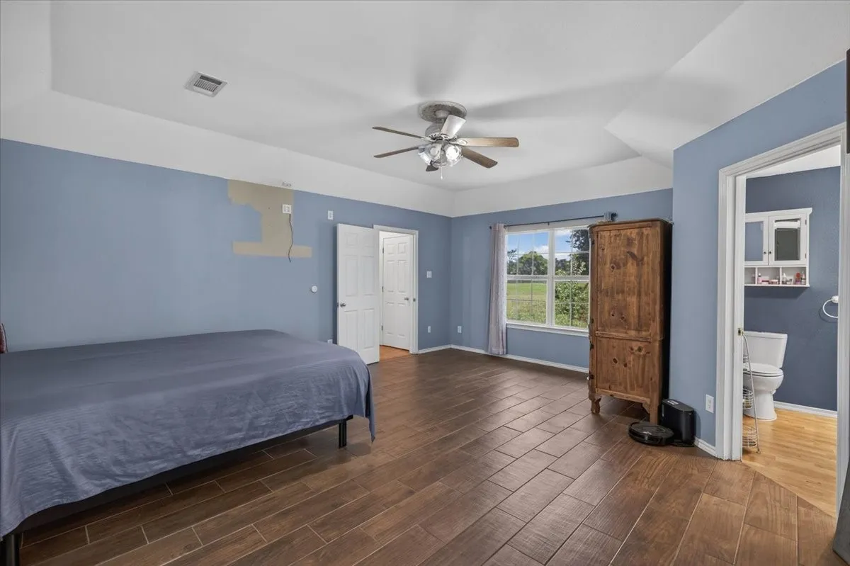 Single Family Residence For Sale in Henderson County , 12281 County Road 2149, Kemp, Texas 75143, 4 Bedroom, 3 Bathroom, Garage spaces, 2,760 Sqft, built in 2003, mls#21322671, Real Estate Agent in Kemp, Homes For Sale in Henderson county, Homes For Sale in Kemp, Realtor in Kemp Texas, Real Estate Brokerage Independent Realty Texas, Luminita Cordes Realtor
