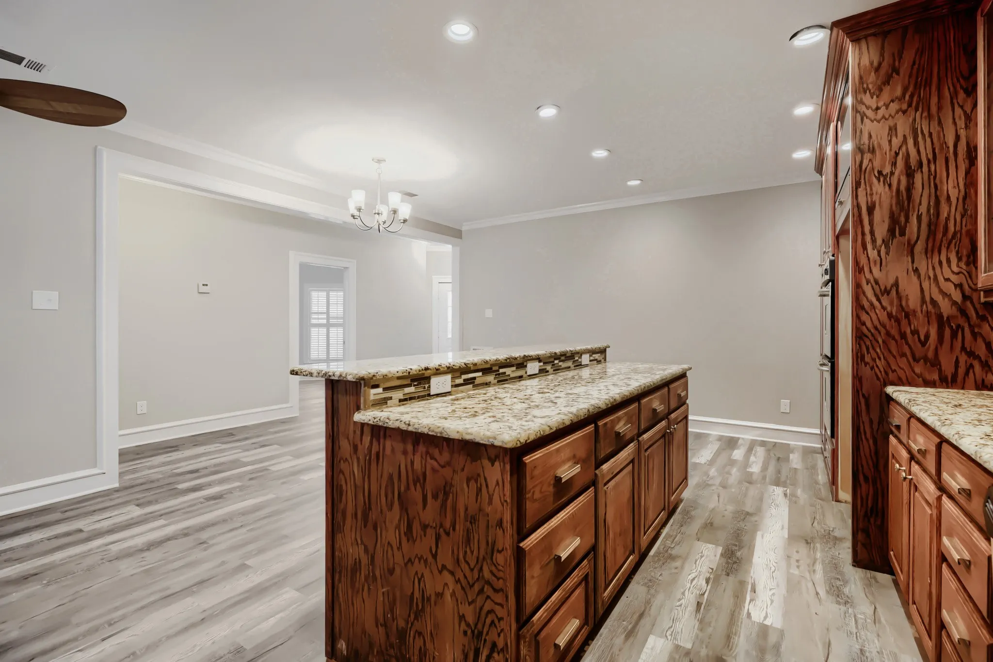 Single Family Residence For Sale in Rockwall County , 3150 Bourbon Street Circle, Rockwall, Texas 75032, 3 Bedroom, 3 Bathroom, 2 Garage spaces, 2,146 Sqft, built in 1990, mls#21207277, Real Estate Agent in Rockwall, Homes For Sale in Rockwall county, Homes For Sale in Rockwall, Realtor in Rockwall Texas, Real Estate Brokerage Independent Realty Texas, Luminita Cordes Realtor