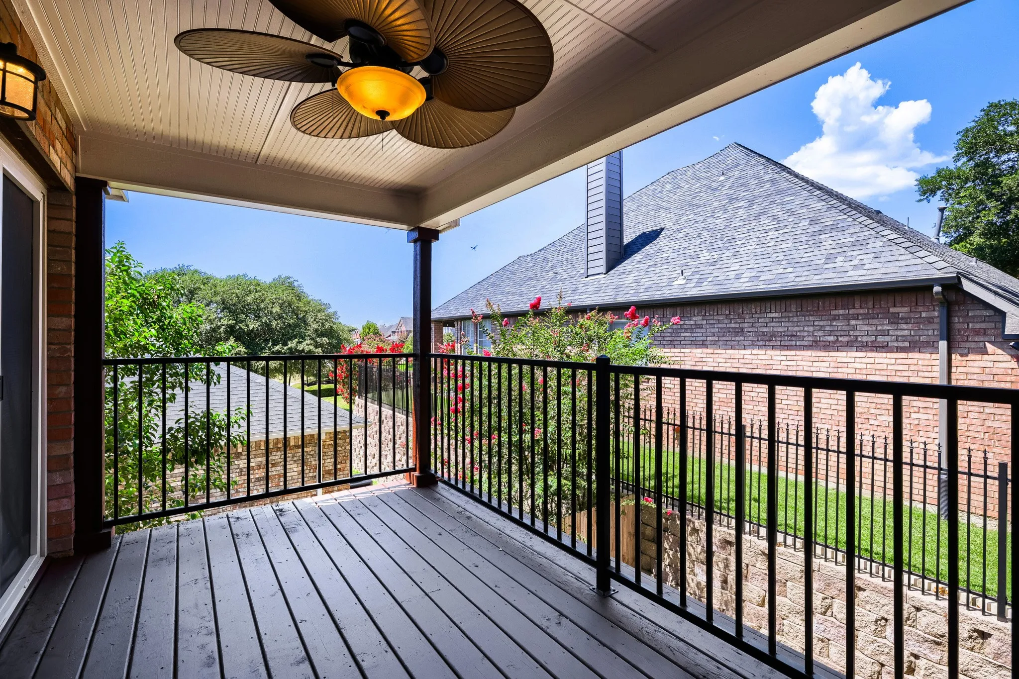 Single Family Residence For Sale in Rockwall County , 3150 Bourbon Street Circle, Rockwall, Texas 75032, 3 Bedroom, 3 Bathroom, 2 Garage spaces, 2,146 Sqft, built in 1990, mls#21207277, Real Estate Agent in Rockwall, Homes For Sale in Rockwall county, Homes For Sale in Rockwall, Realtor in Rockwall Texas, Real Estate Brokerage Independent Realty Texas, Luminita Cordes Realtor