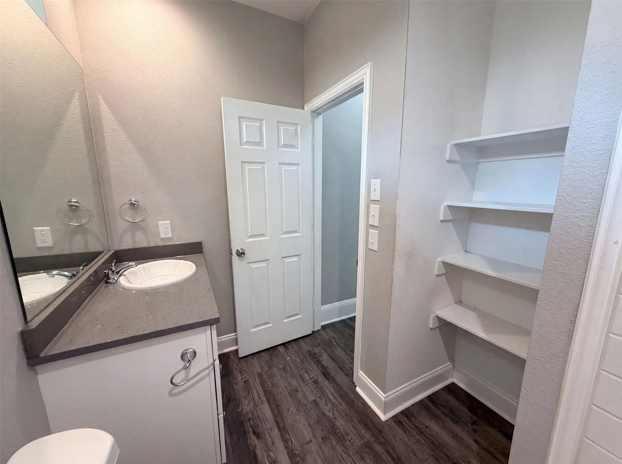 Single Family Residence For Sale in Ellis County , 101 Griffin Street, Waxahachie, Texas 75165, 3 Bedroom, 2 Bathroom, Garage spaces, 1,464 Sqft, built in 2019, mls#21322683, Real Estate Agent in Waxahachie, Homes For Sale in Ellis county, Homes For Sale in Waxahachie, Realtor in Waxahachie Texas, Real Estate Brokerage Independent Realty Texas, Luminita Cordes Realtor