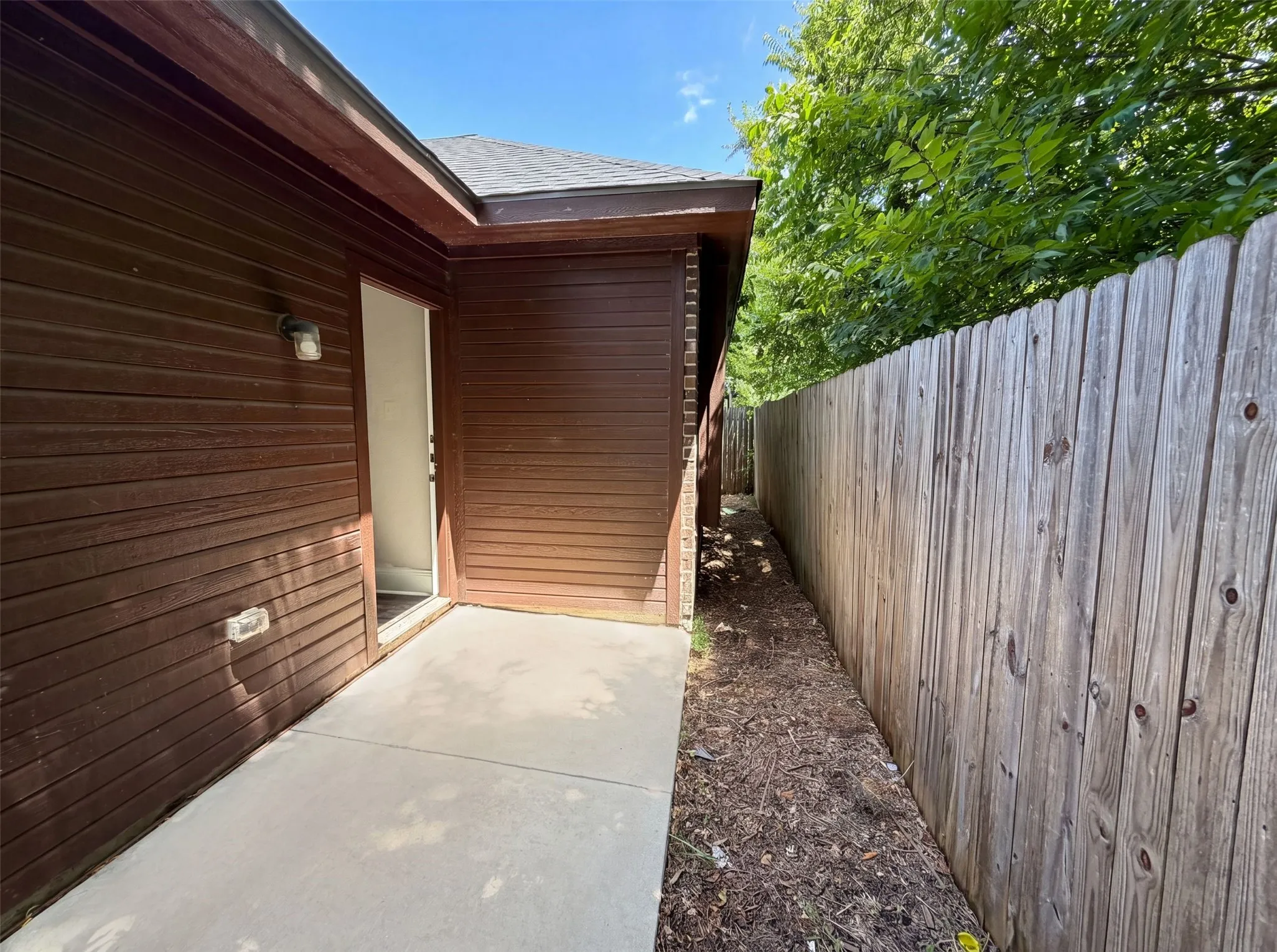 Single Family Residence For Sale in Ellis County , 101 Griffin Street, Waxahachie, Texas 75165, 3 Bedroom, 2 Bathroom, Garage spaces, 1,464 Sqft, built in 2019, mls#21322683, Real Estate Agent in Waxahachie, Homes For Sale in Ellis county, Homes For Sale in Waxahachie, Realtor in Waxahachie Texas, Real Estate Brokerage Independent Realty Texas, Luminita Cordes Realtor
