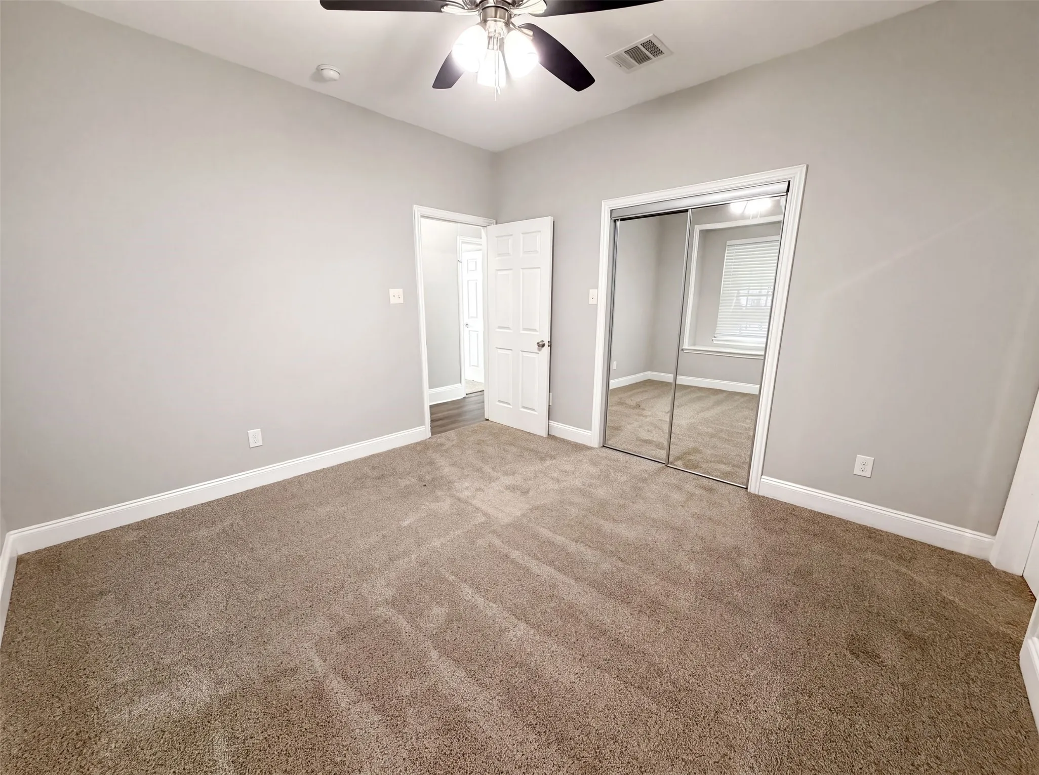 Single Family Residence For Sale in Ellis County , 101 Griffin Street, Waxahachie, Texas 75165, 3 Bedroom, 2 Bathroom, Garage spaces, 1,464 Sqft, built in 2019, mls#21322683, Real Estate Agent in Waxahachie, Homes For Sale in Ellis county, Homes For Sale in Waxahachie, Realtor in Waxahachie Texas, Real Estate Brokerage Independent Realty Texas, Luminita Cordes Realtor