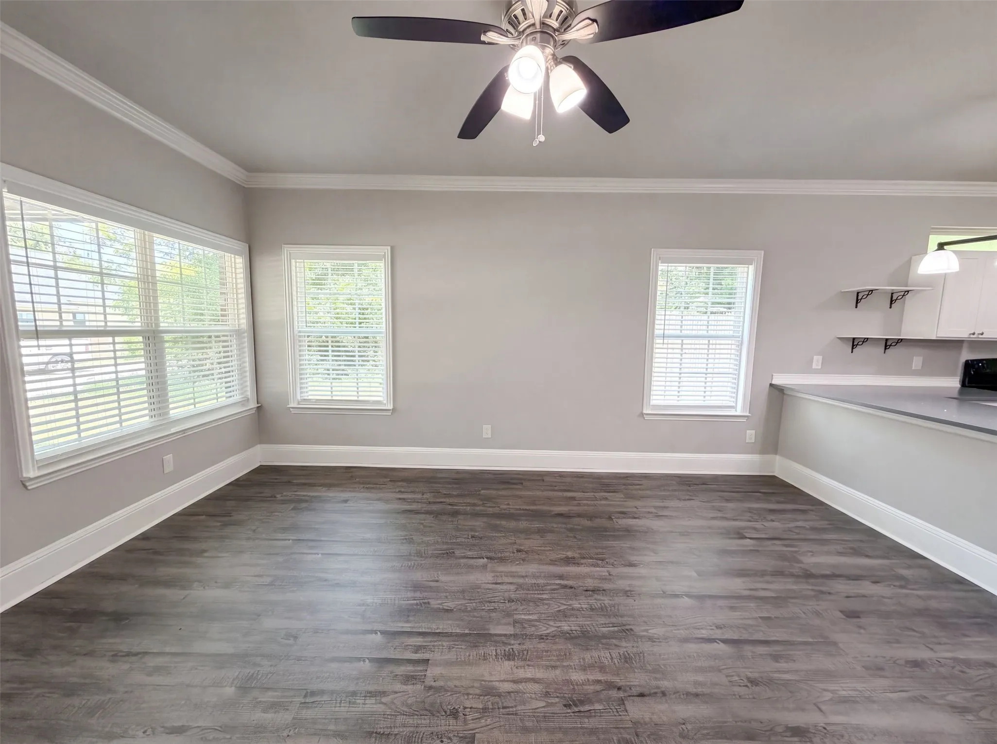 Single Family Residence For Sale in Ellis County , 101 Griffin Street, Waxahachie, Texas 75165, 3 Bedroom, 2 Bathroom, Garage spaces, 1,464 Sqft, built in 2019, mls#21322683, Real Estate Agent in Waxahachie, Homes For Sale in Ellis county, Homes For Sale in Waxahachie, Realtor in Waxahachie Texas, Real Estate Brokerage Independent Realty Texas, Luminita Cordes Realtor