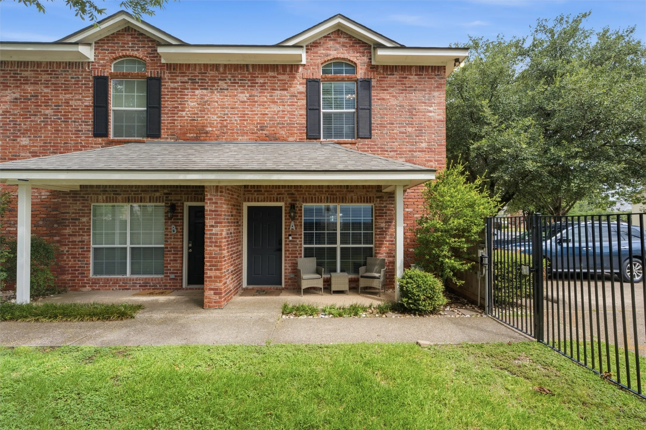 Condominium For Sale in Mc Lennan County , 1809 S 11th Street A, Waco, Texas 76706, 2 Bedroom, 3 Bathroom, Garage spaces, 1,282 Sqft, built in 2002, mls#21320533, Real Estate Agent in Waco, Homes For Sale in Mc Lennan county, Homes For Sale in Waco, Realtor in Waco Texas, Real Estate Brokerage Independent Realty Texas, Luminita Cordes Realtor
