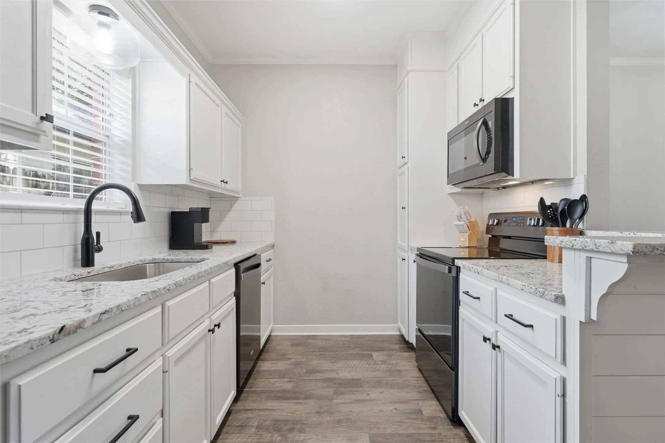 Condominium For Sale in Mc Lennan County , 1809 S 11th Street A, Waco, Texas 76706, 2 Bedroom, 3 Bathroom, Garage spaces, 1,282 Sqft, built in 2002, mls#21320533, Real Estate Agent in Waco, Homes For Sale in Mc Lennan county, Homes For Sale in Waco, Realtor in Waco Texas, Real Estate Brokerage Independent Realty Texas, Luminita Cordes Realtor